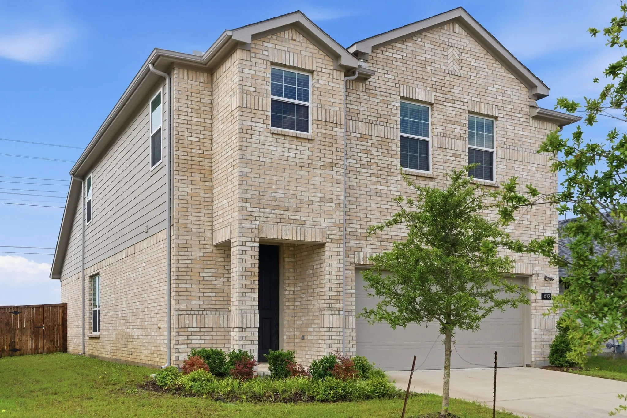 Single Family Residence For Rent in Collin County , 612 Rain Barrel Place, Weston, Texas 75009, 4 Bedrooms, 3 Bathrooms, 2 Garage spaces, 2,271 Sqft, built in 2022, Price $2,150, mls#21284145, Real Estate Agent in Weston, Homes For Rent in Collin county, Homes For Rent in Weston, Realtor in Weston Texas, Real Estate Brokerage Independent Realty Texas, Luminita Cordes Realtor