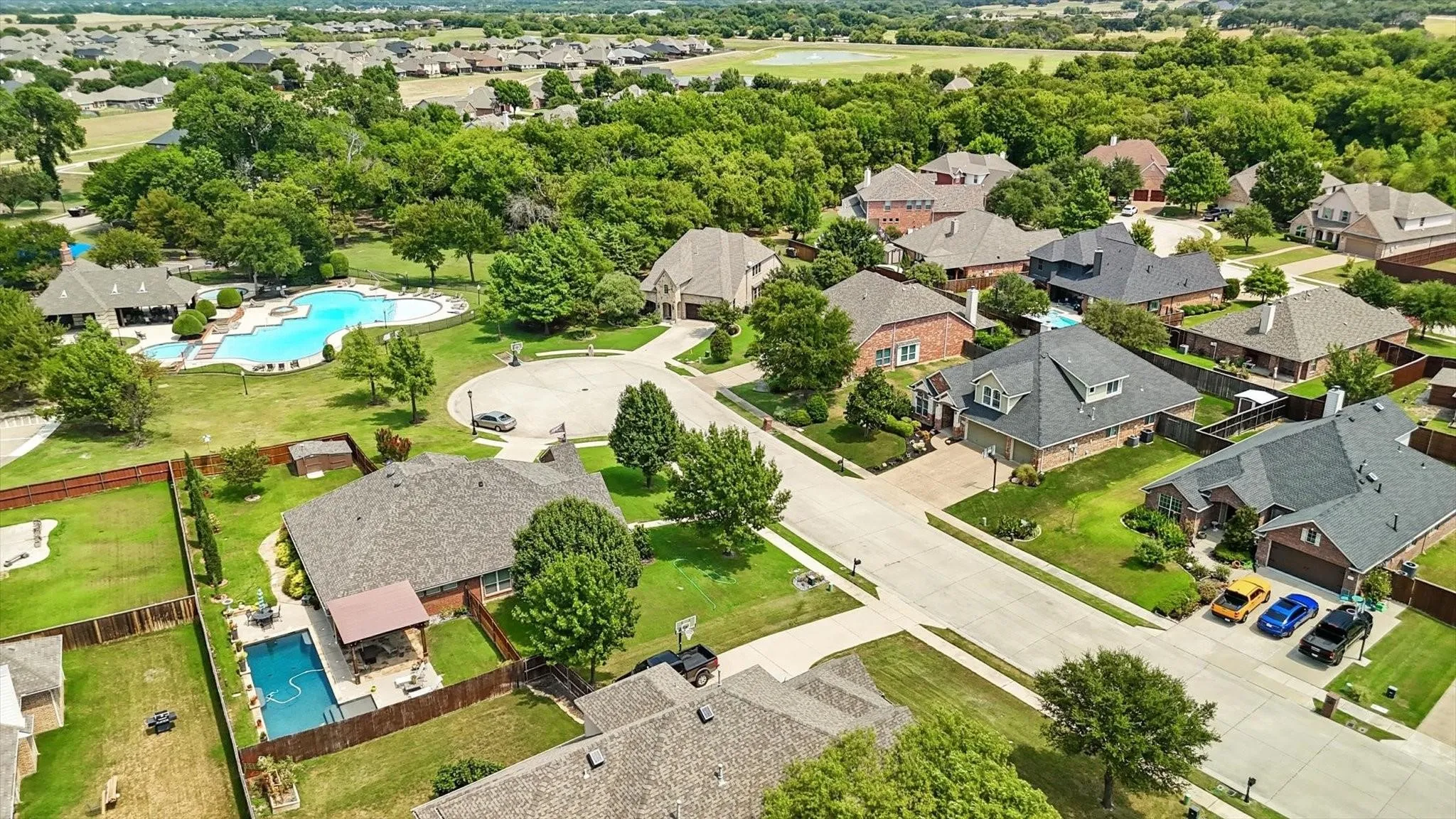 Single Family Residence For Sale in Denton County , 308 Sandy Cove, Argyle, Texas 76226, 4 Bedroom, 3 Bathroom, 3 Garage spaces, 3,188 Sqft, built in 2005, mls#21277426, Real Estate Agent in Argyle, Homes For Sale in Denton county, Homes For Sale in Argyle, Realtor in Argyle Texas, Real Estate Brokerage Independent Realty Texas, Luminita Cordes Realtor