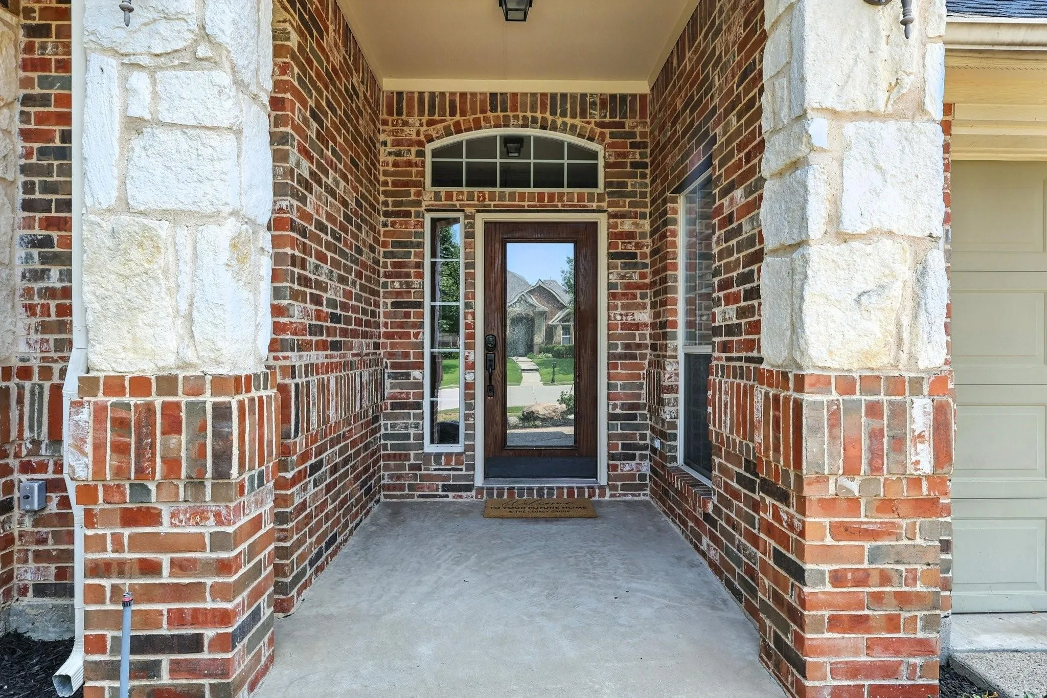 Single Family Residence For Sale in Denton County , 308 Sandy Cove, Argyle, Texas 76226, 4 Bedroom, 3 Bathroom, 3 Garage spaces, 3,188 Sqft, built in 2005, mls#21277426, Real Estate Agent in Argyle, Homes For Sale in Denton county, Homes For Sale in Argyle, Realtor in Argyle Texas, Real Estate Brokerage Independent Realty Texas, Luminita Cordes Realtor