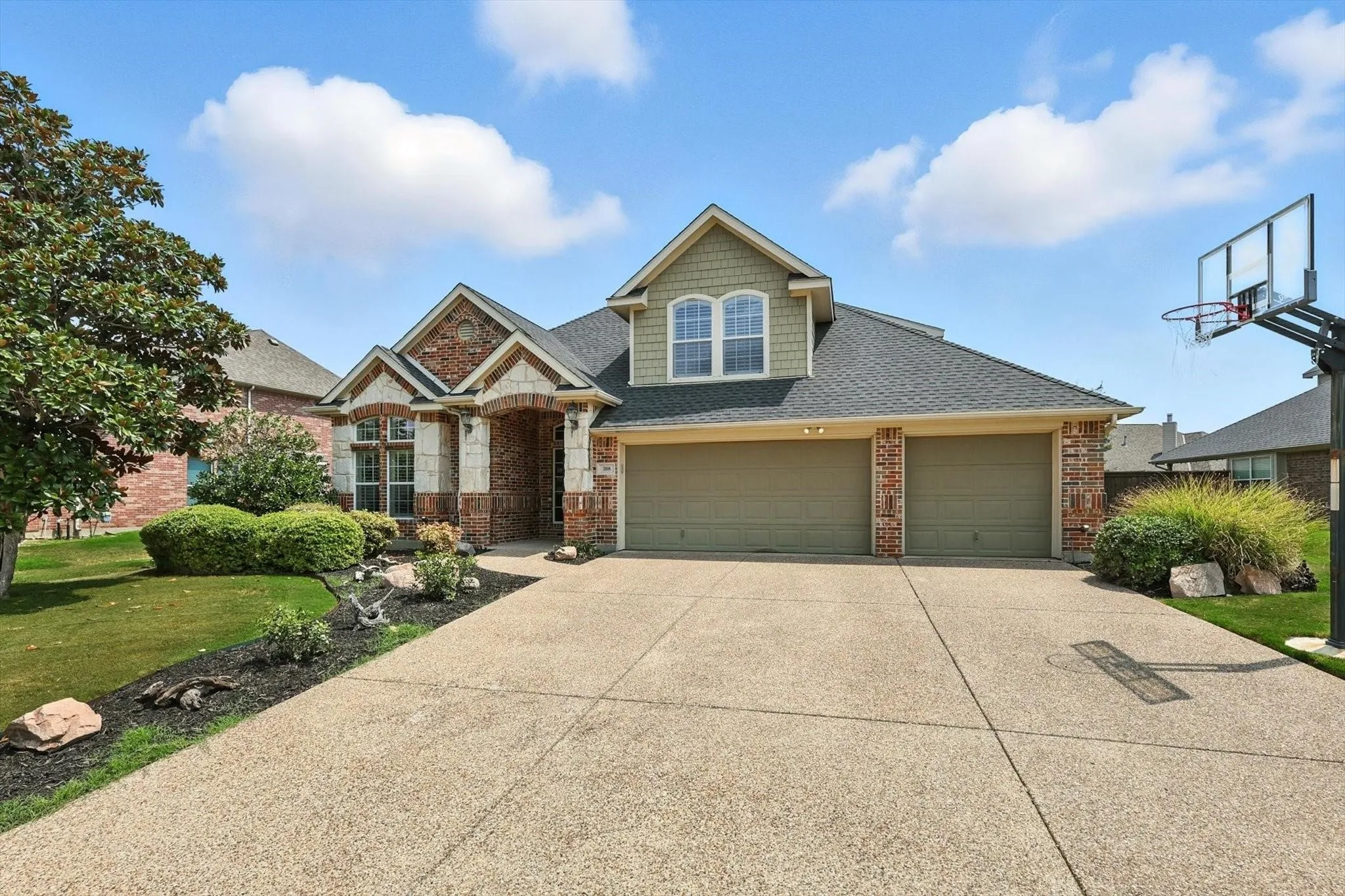 Single Family Residence For Sale in Denton County , 308 Sandy Cove, Argyle, Texas 76226, 4 Bedroom, 3 Bathroom, 3 Garage spaces, 3,188 Sqft, built in 2005, mls#21277426, Real Estate Agent in Argyle, Homes For Sale in Denton county, Homes For Sale in Argyle, Realtor in Argyle Texas, Real Estate Brokerage Independent Realty Texas, Luminita Cordes Realtor
