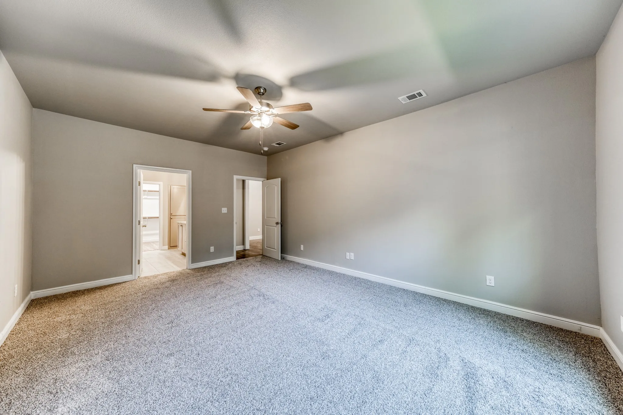 Triplex For Sale in Parker County , 506, 508, 510 W West Oak Street, Weatherford, Texas 76086, 6 Bedrooms, 6 Bathrooms, Garage spaces, 0 Sqft, built in 2023, Price $1,245,000, mls#21284131, Real Estate Agent in Weatherford, Homes For Sale in Parker county, Homes For Sale in Weatherford, Realtor in Weatherford Texas, Real Estate Brokerage Independent Realty Texas, Luminita Cordes Realtor