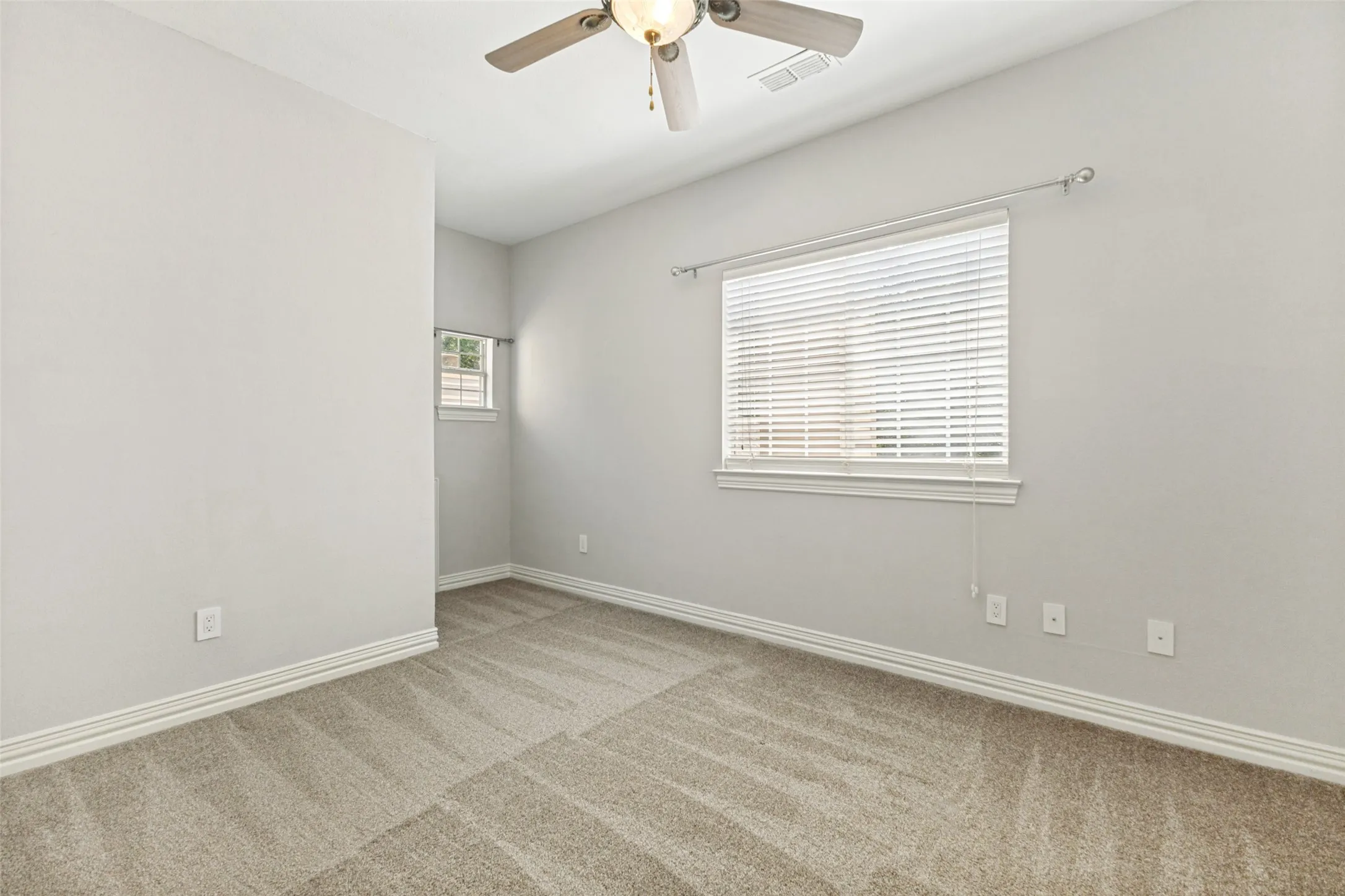 Another great bedroom upstairs!