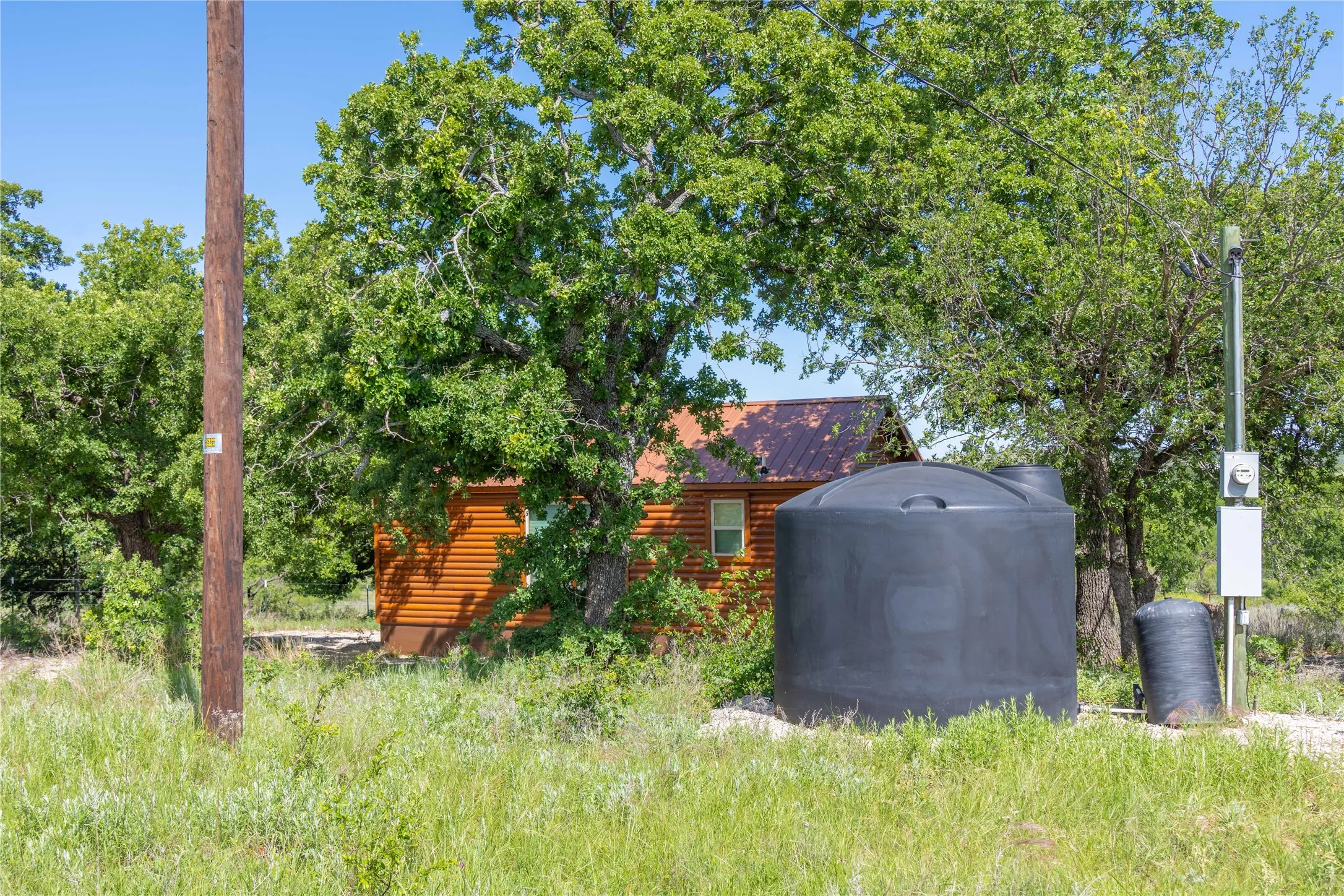 Single Family Residence For Sale in Young County , 7582 Fm 2652, Loving, Texas 76460, 1 Bedroom, 1 Bathroom, Garage spaces, 392 Sqft, built in 2018, Price $1,227,000, mls#21284018, Real Estate Agent in Loving, Homes For Sale in Young county, Homes For Sale in Loving, Realtor in Loving Texas, Real Estate Brokerage Independent Realty Texas, Luminita Cordes Realtor