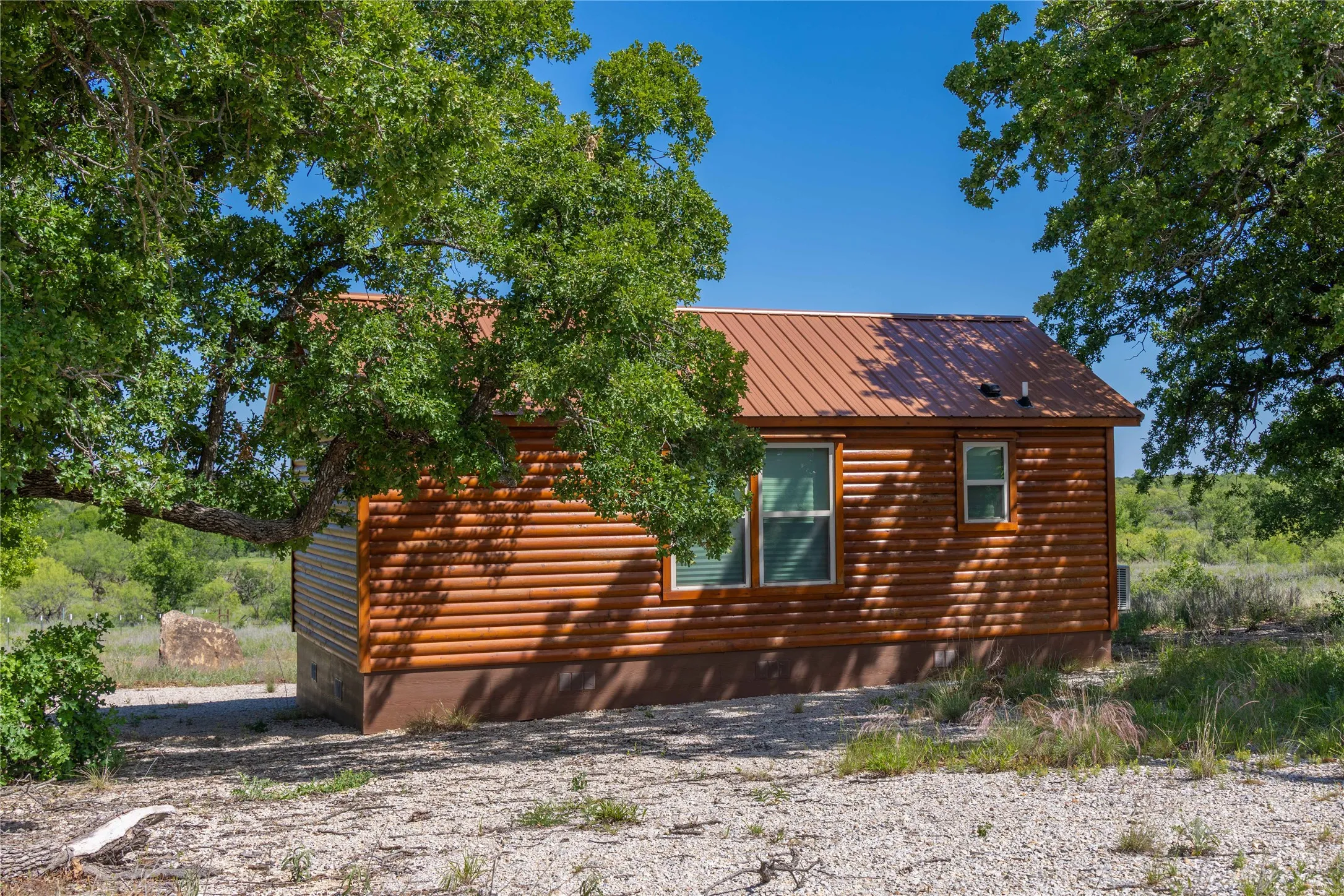 Single Family Residence For Sale in Young County , 7582 Fm 2652, Loving, Texas 76460, 1 Bedroom, 1 Bathroom, Garage spaces, 392 Sqft, built in 2018, Price $1,227,000, mls#21284018, Real Estate Agent in Loving, Homes For Sale in Young county, Homes For Sale in Loving, Realtor in Loving Texas, Real Estate Brokerage Independent Realty Texas, Luminita Cordes Realtor
