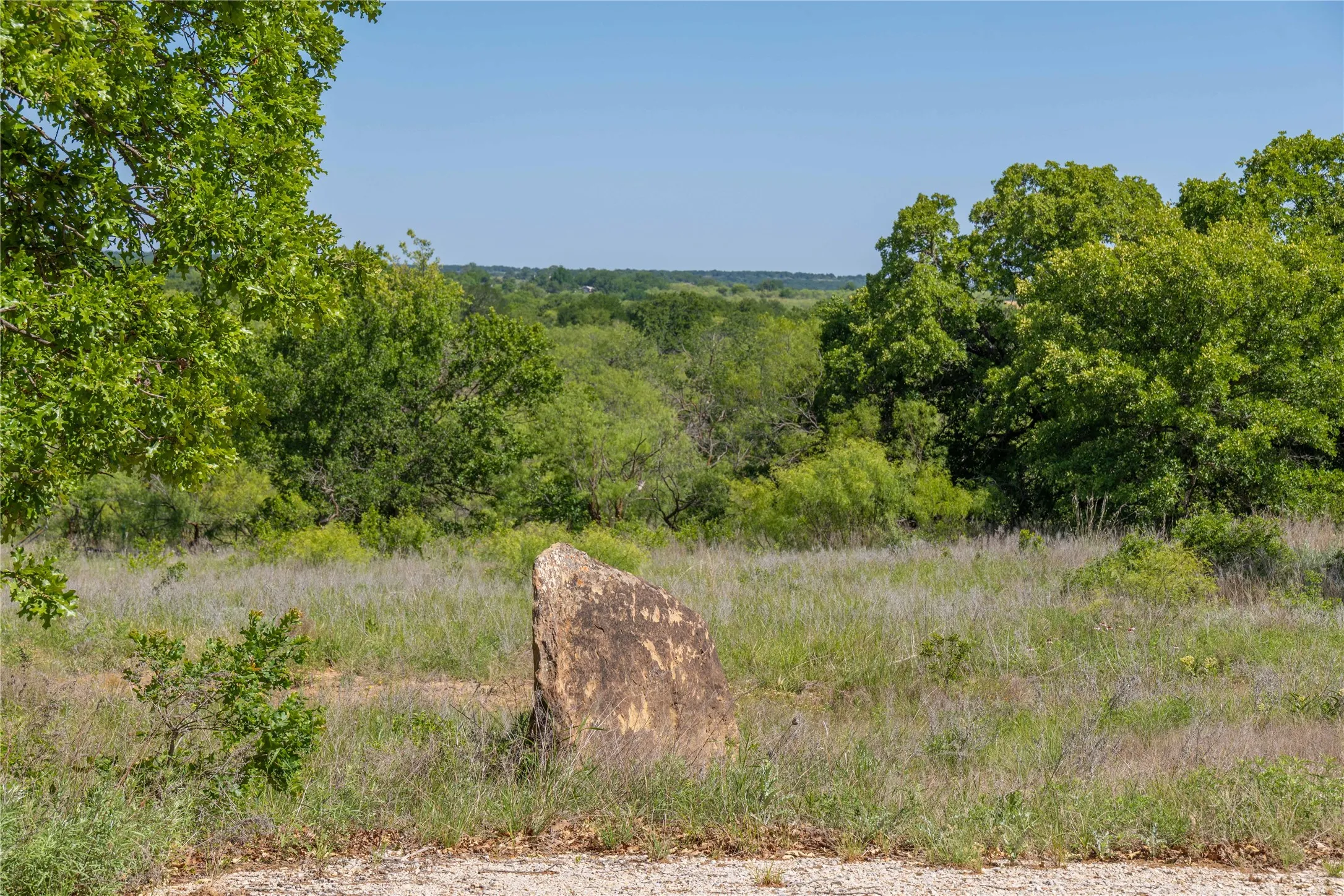 Single Family Residence For Sale in Young County , 7582 Fm 2652, Loving, Texas 76460, 1 Bedroom, 1 Bathroom, Garage spaces, 392 Sqft, built in 2018, Price $1,227,000, mls#21284018, Real Estate Agent in Loving, Homes For Sale in Young county, Homes For Sale in Loving, Realtor in Loving Texas, Real Estate Brokerage Independent Realty Texas, Luminita Cordes Realtor