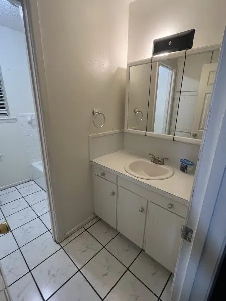Single Family Residence For Sale in Hopkins County , 1141 Bowie Street, Sulphur Springs, Texas 75482, 3 Bedroom, 2 Bathroom, 2 Garage spaces, 1,306 Sqft, built in 1969, mls#21284263, Real Estate Agent in Sulphur Springs, Homes For Sale in Hopkins county, Homes For Sale in Sulphur Springs, Realtor in Sulphur Springs Texas, Real Estate Brokerage Independent Realty Texas, Luminita Cordes Realtor