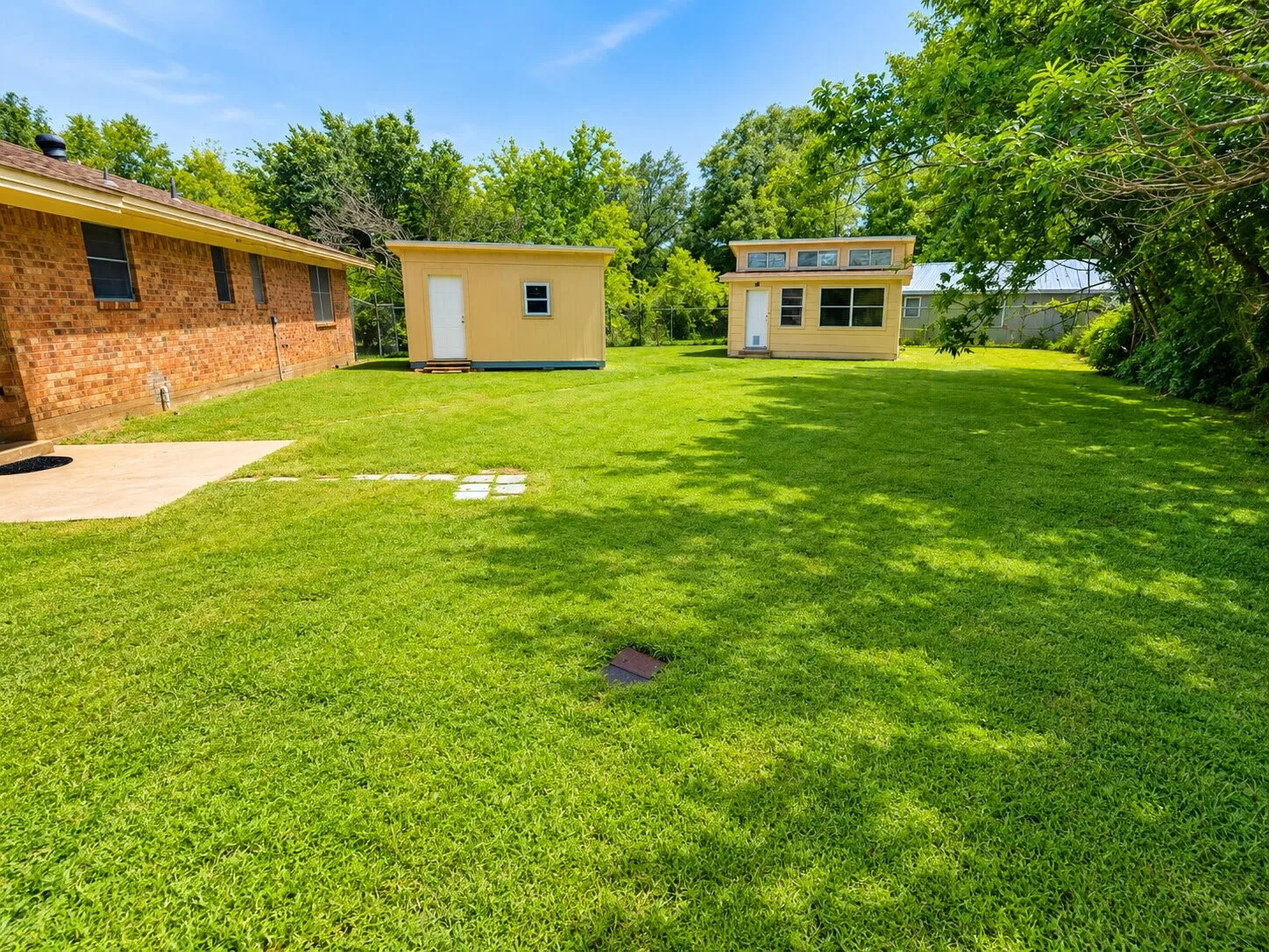 Single Family Residence For Sale in Hopkins County , 1141 Bowie Street, Sulphur Springs, Texas 75482, 3 Bedroom, 2 Bathroom, 2 Garage spaces, 1,306 Sqft, built in 1969, mls#21284263, Real Estate Agent in Sulphur Springs, Homes For Sale in Hopkins county, Homes For Sale in Sulphur Springs, Realtor in Sulphur Springs Texas, Real Estate Brokerage Independent Realty Texas, Luminita Cordes Realtor