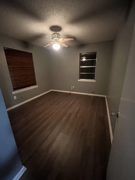 Single Family Residence For Sale in Hopkins County , 1141 Bowie Street, Sulphur Springs, Texas 75482, 3 Bedroom, 2 Bathroom, 2 Garage spaces, 1,306 Sqft, built in 1969, mls#21284263, Real Estate Agent in Sulphur Springs, Homes For Sale in Hopkins county, Homes For Sale in Sulphur Springs, Realtor in Sulphur Springs Texas, Real Estate Brokerage Independent Realty Texas, Luminita Cordes Realtor