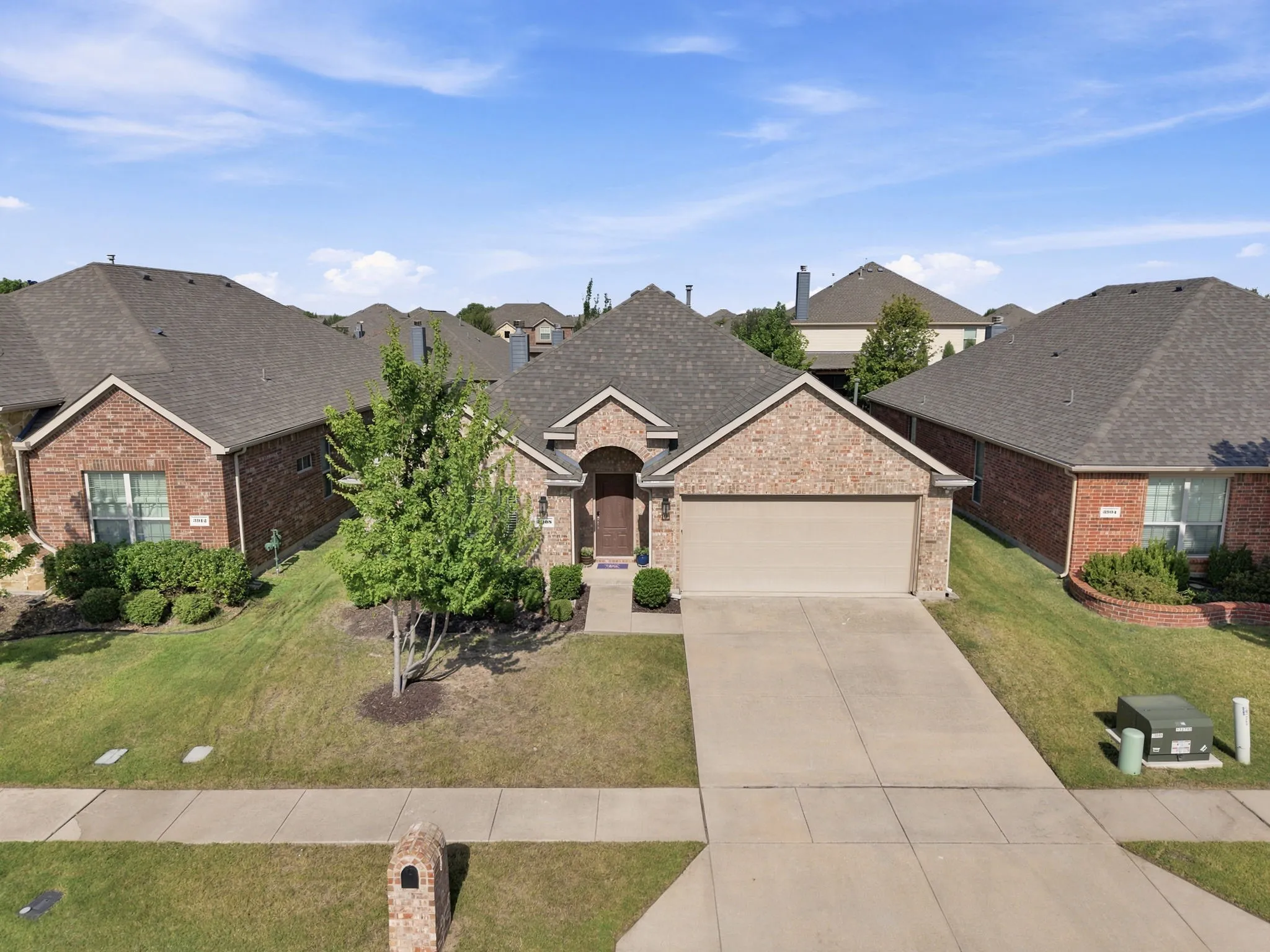 Single Family Residence For Sale in Denton County , 3908 Wavertree Road, Frisco, Texas 75036, 3 Bedroom, 2 Bathroom, 2 Garage spaces, 1,889 Sqft, built in 2016, mls#21282197, Real Estate Agent in Frisco, Homes For Sale in Denton county, Homes For Sale in Frisco, Realtor in Frisco Texas, Real Estate Brokerage Independent Realty Texas, Luminita Cordes Realtor