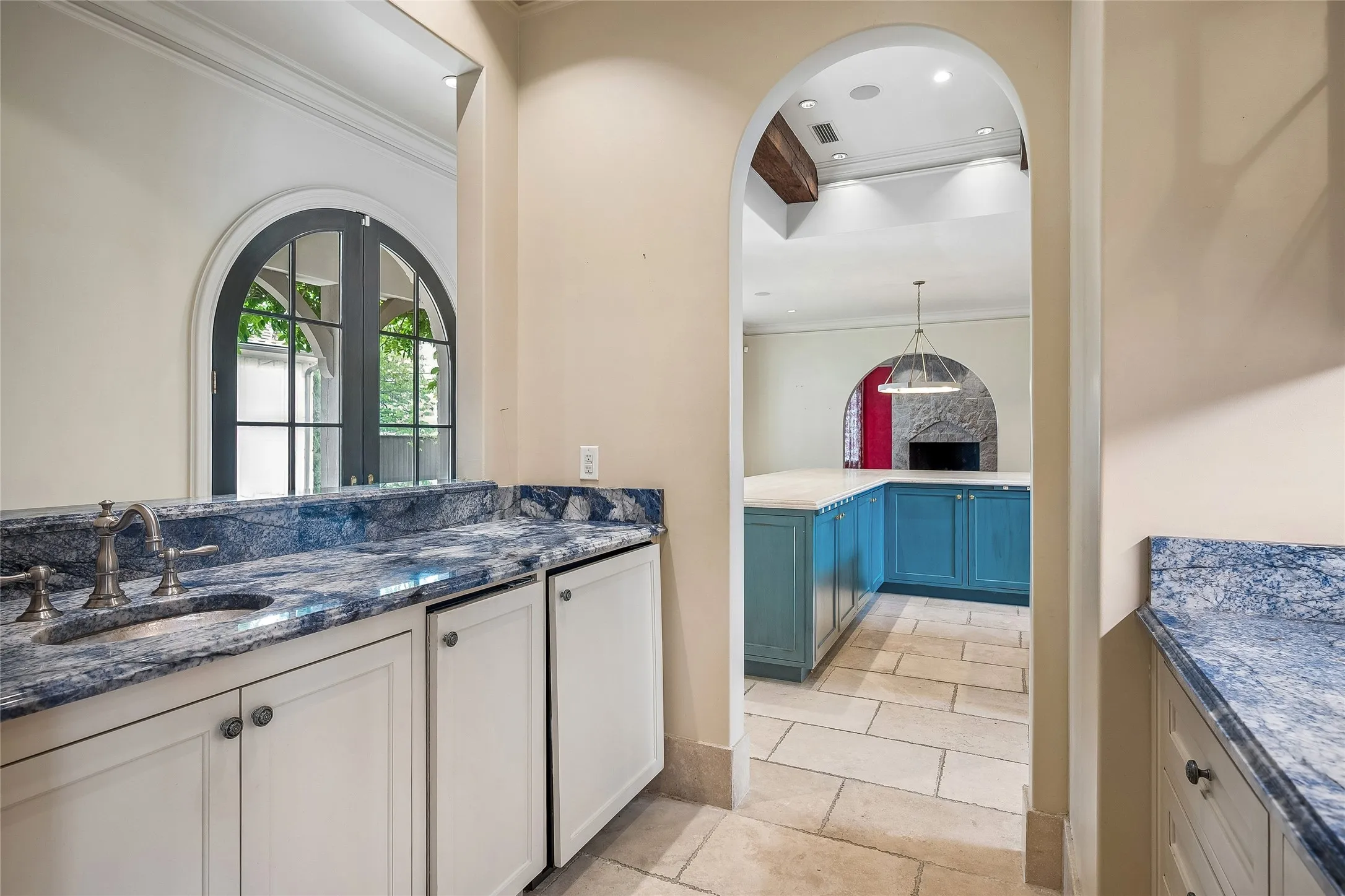 Single Family Residence For Sale in Dallas County , 4424 Manning Lane, Dallas, Texas 75220, 4 Bedroom, 5 Bathroom, 2 Garage spaces, 6,530 Sqft, built in 2007, mls#21280377, Real Estate Agent in Dallas, Homes For Sale in Dallas county, Homes For Sale in Dallas, Realtor in Dallas Texas, Real Estate Brokerage Independent Realty Texas, Luminita Cordes Realtor