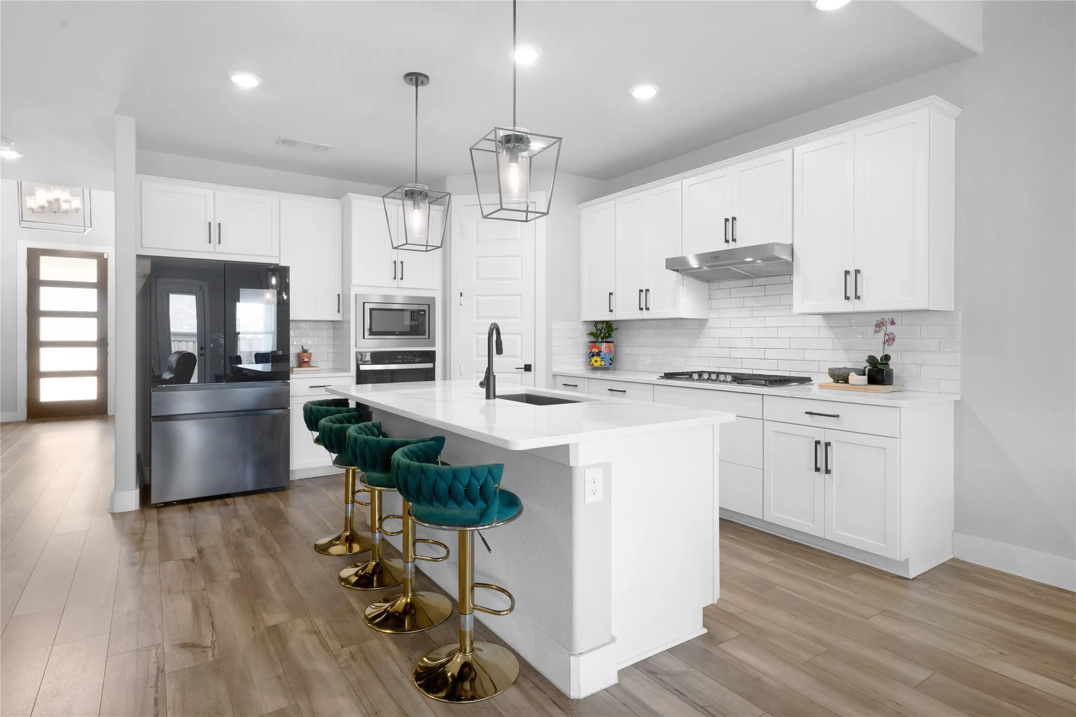 Single Family Residence For Sale in Denton County , 2424 Yosemite Way, Corinth, Texas 76210, 5 Bedroom, 3 Bathroom, 2 Garage spaces, 3,024 Sqft, built in 2023, mls#21282812, Real Estate Agent in Corinth, Homes For Sale in Denton county, Homes For Sale in Corinth, Realtor in Corinth Texas, Real Estate Brokerage Independent Realty Texas, Luminita Cordes Realtor
