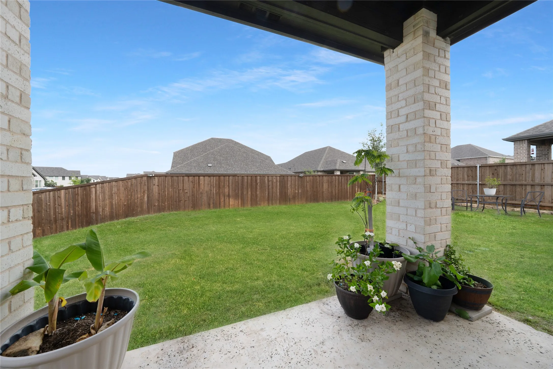 Single Family Residence For Sale in Denton County , 2424 Yosemite Way, Corinth, Texas 76210, 5 Bedroom, 3 Bathroom, 2 Garage spaces, 3,024 Sqft, built in 2023, mls#21282812, Real Estate Agent in Corinth, Homes For Sale in Denton county, Homes For Sale in Corinth, Realtor in Corinth Texas, Real Estate Brokerage Independent Realty Texas, Luminita Cordes Realtor
