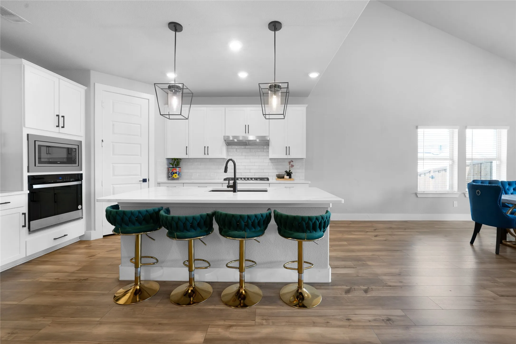 Single Family Residence For Sale in Denton County , 2424 Yosemite Way, Corinth, Texas 76210, 5 Bedroom, 3 Bathroom, 2 Garage spaces, 3,024 Sqft, built in 2023, mls#21282812, Real Estate Agent in Corinth, Homes For Sale in Denton county, Homes For Sale in Corinth, Realtor in Corinth Texas, Real Estate Brokerage Independent Realty Texas, Luminita Cordes Realtor