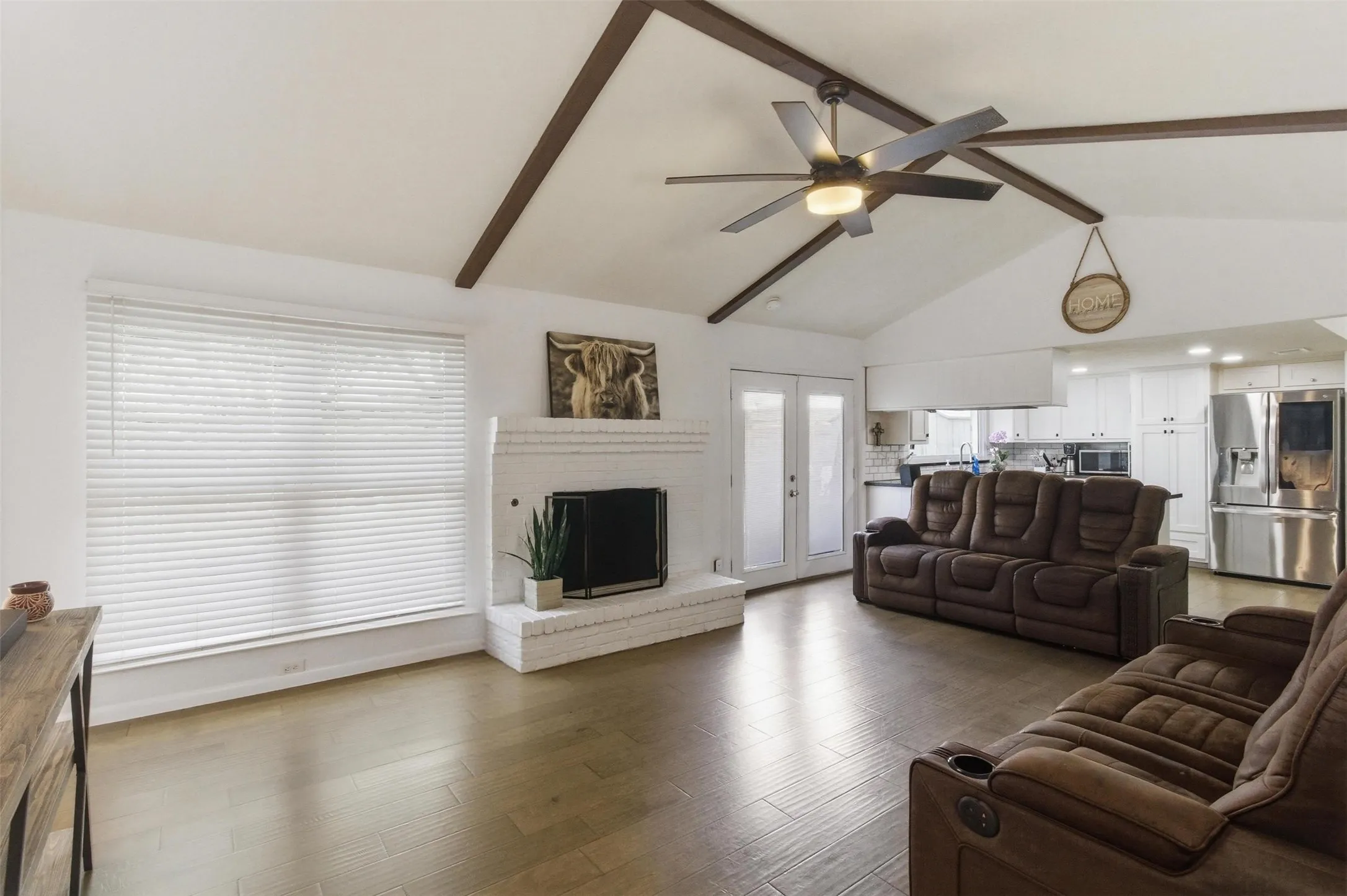 Single Family Residence For Sale in Dallas County , 1709 Goliad Drive, Garland, Texas 75042, 3 Bedrooms, 2 Bathrooms, Garage spaces, 1,606 Sqft, built in 1973, Price $330,000, mls#21284139, Real Estate Agent in Garland, Homes For Sale in Dallas county, Homes For Sale in Garland, Realtor in Garland Texas, Real Estate Brokerage Independent Realty Texas, Luminita Cordes Realtor