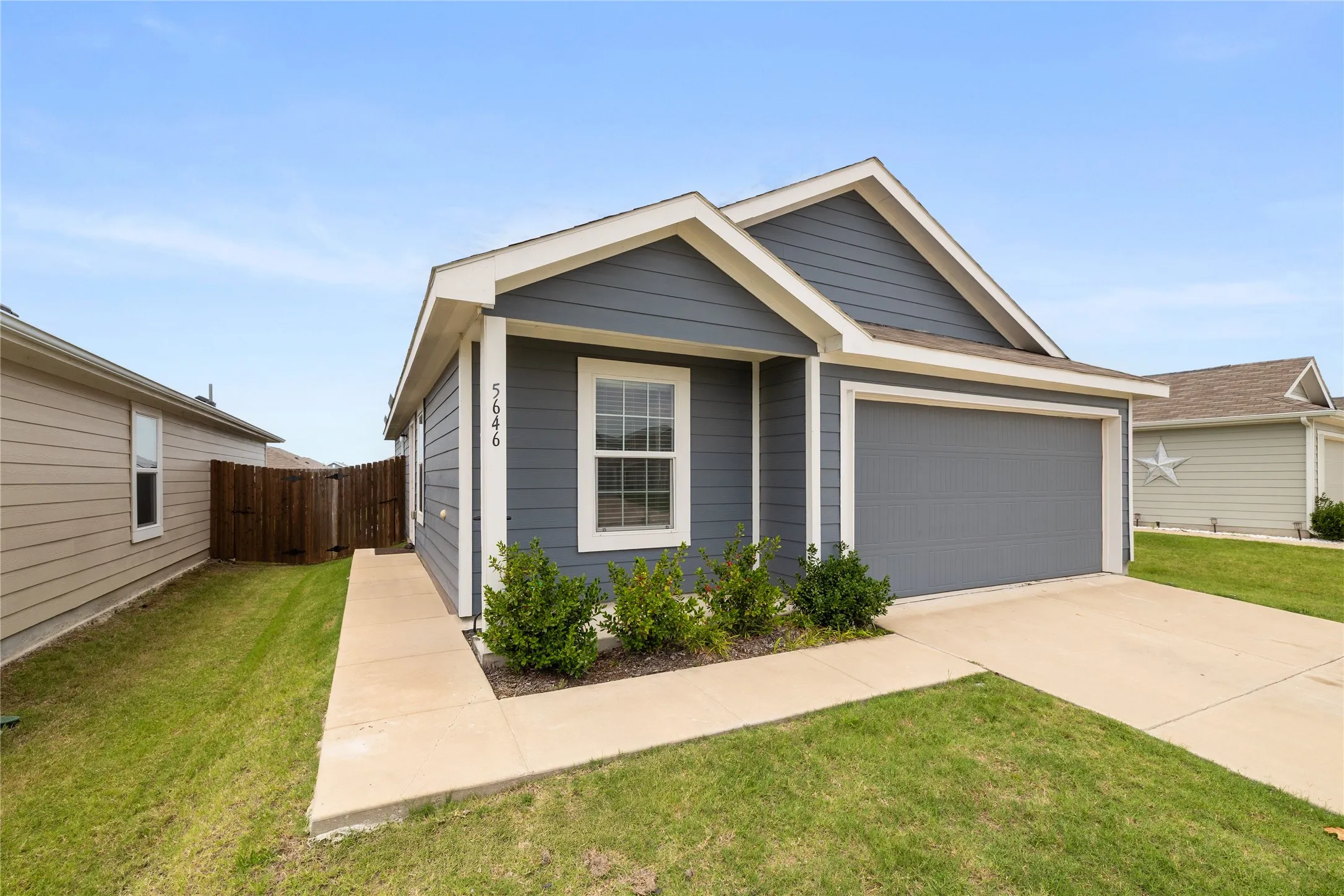 Single Family Residence For Sale in Collin County , 5646 Bristle Leaf Drive, Princeton, Texas 75407, 2 Bedroom, 1 Bathroom, 1 Garage spaces, 1,012 Sqft, built in 2022, mls#21282423, Real Estate Agent in Princeton, Homes For Sale in Collin county, Homes For Sale in Princeton, Realtor in Princeton Texas, Real Estate Brokerage Independent Realty Texas, Luminita Cordes Realtor
