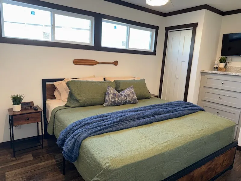 King bed