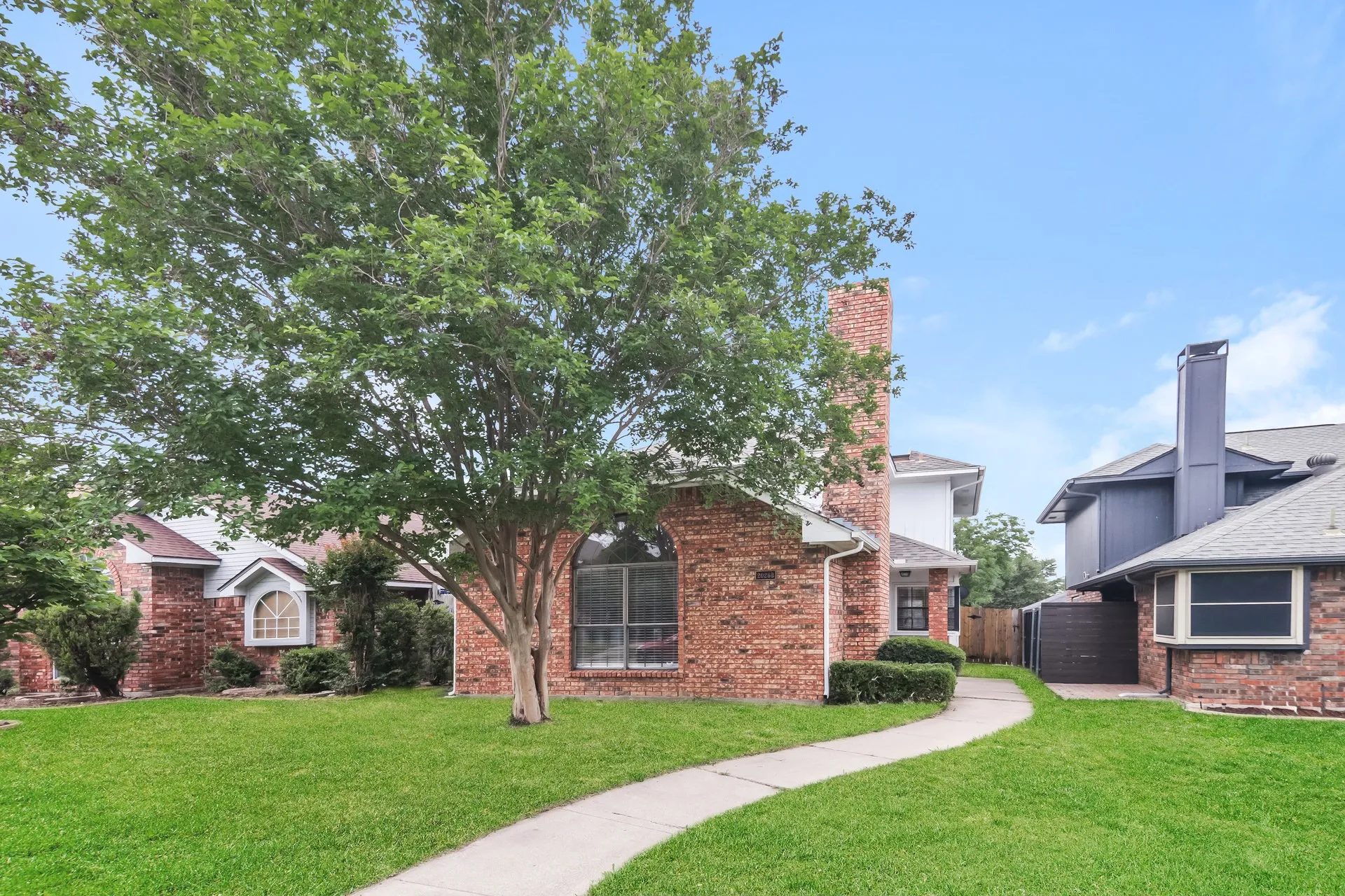Single Family Residence For Rent in Denton County , 2026 Greenview Drive, Carrollton, Texas 75010, 2 Bedroom, 1 Bathroom, 2 Garage spaces, 1,000 Sqft, built in 1989, mls#21284416, Real Estate Agent in Carrollton, Homes For Rent in Denton county, Homes For Rent in Carrollton, Realtor in Carrollton Texas, Real Estate Brokerage Independent Realty Texas, Luminita Cordes Realtor