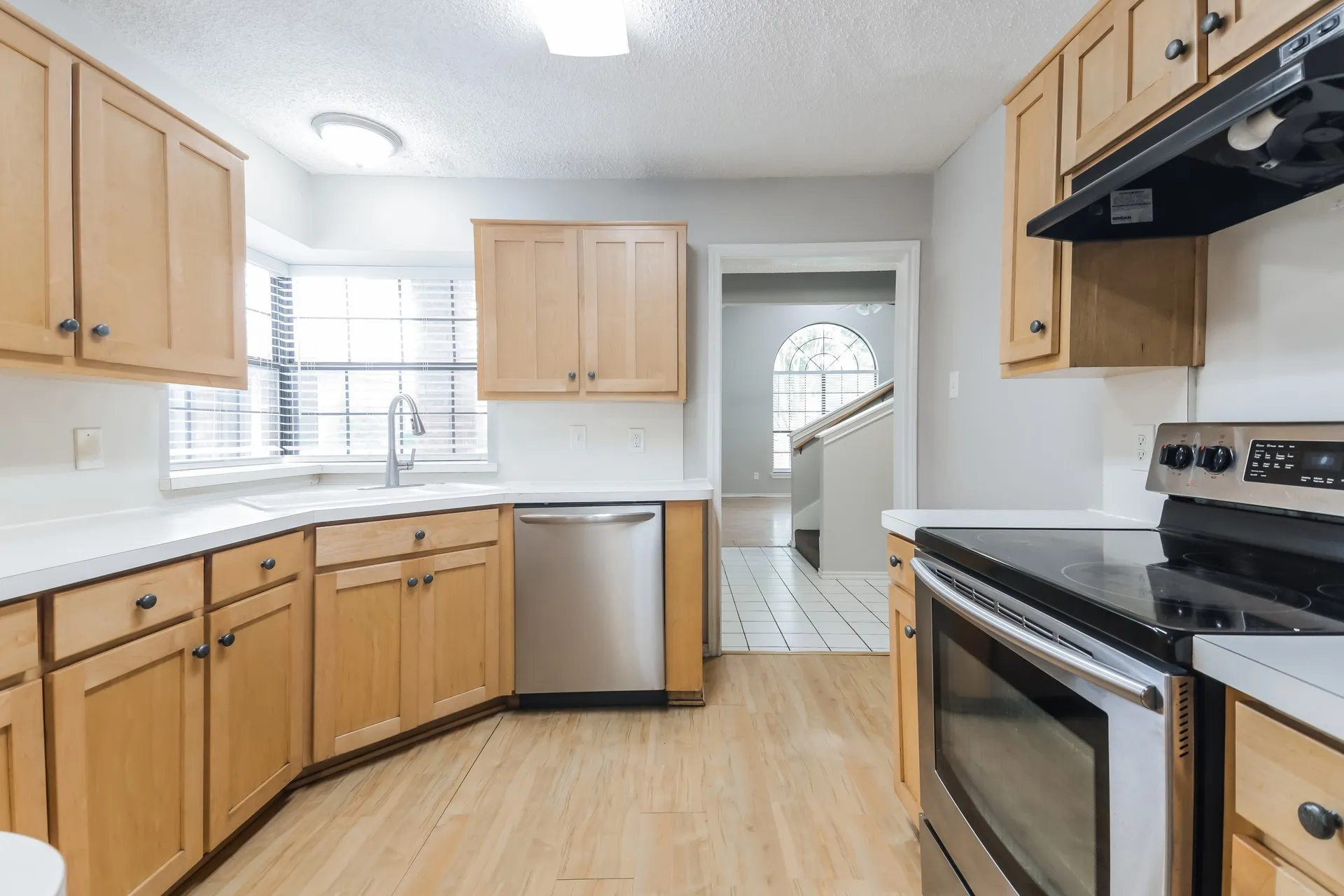 Single Family Residence For Rent in Denton County , 2026 Greenview Drive, Carrollton, Texas 75010, 2 Bedroom, 1 Bathroom, 2 Garage spaces, 1,000 Sqft, built in 1989, mls#21284416, Real Estate Agent in Carrollton, Homes For Rent in Denton county, Homes For Rent in Carrollton, Realtor in Carrollton Texas, Real Estate Brokerage Independent Realty Texas, Luminita Cordes Realtor