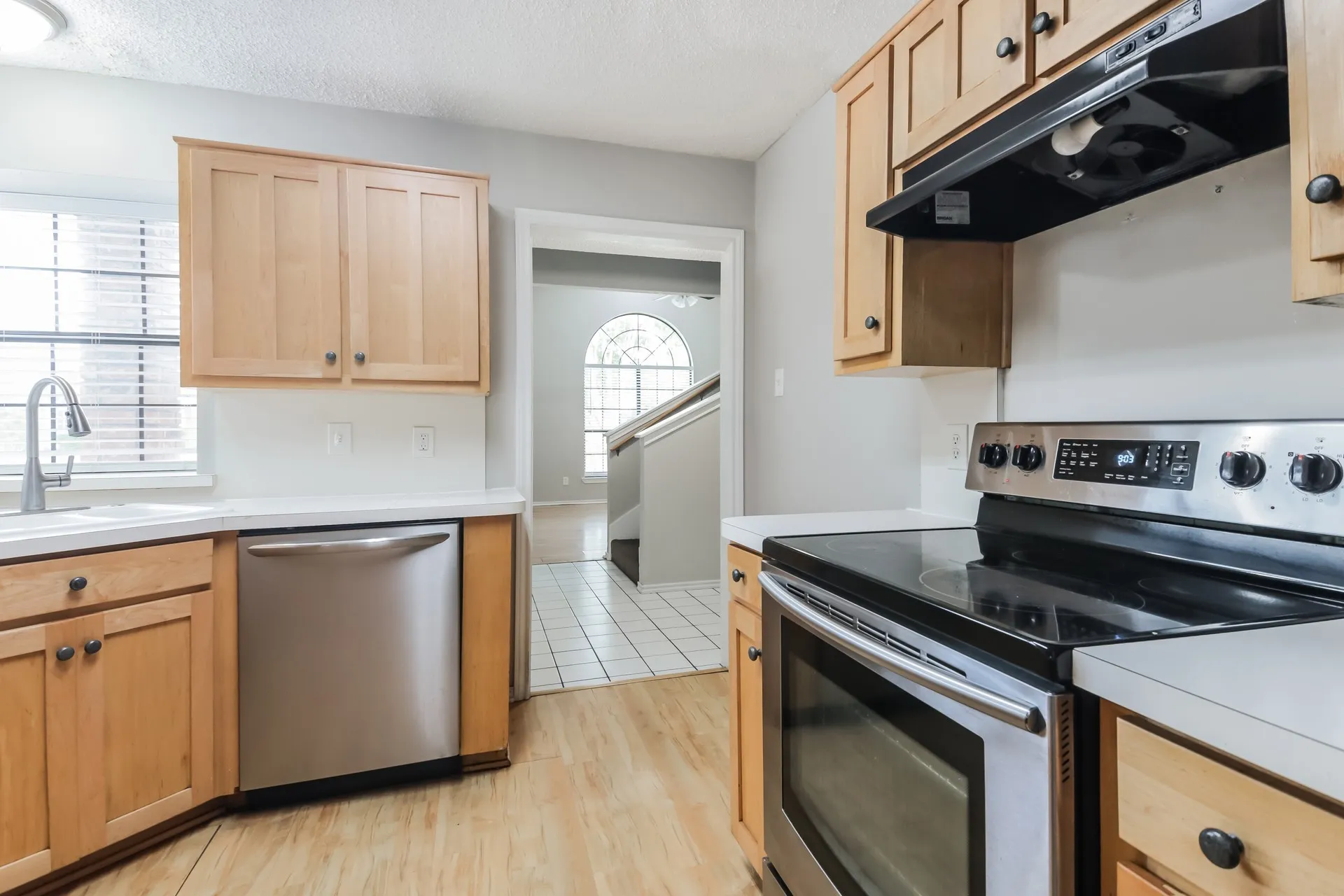 Single Family Residence For Rent in Denton County , 2026 Greenview Drive, Carrollton, Texas 75010, 2 Bedroom, 1 Bathroom, 2 Garage spaces, 1,000 Sqft, built in 1989, mls#21284416, Real Estate Agent in Carrollton, Homes For Rent in Denton county, Homes For Rent in Carrollton, Realtor in Carrollton Texas, Real Estate Brokerage Independent Realty Texas, Luminita Cordes Realtor
