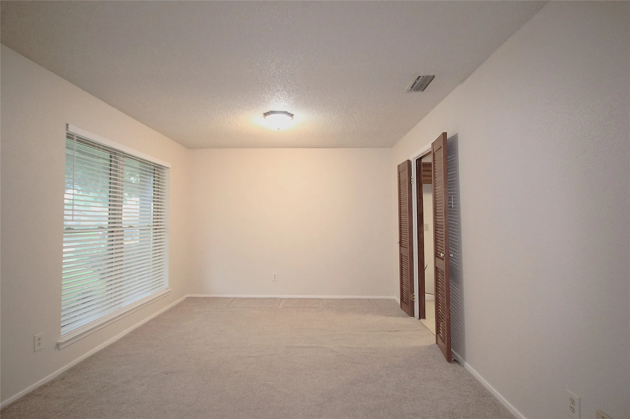 Spacious Formal dining area, study or living area