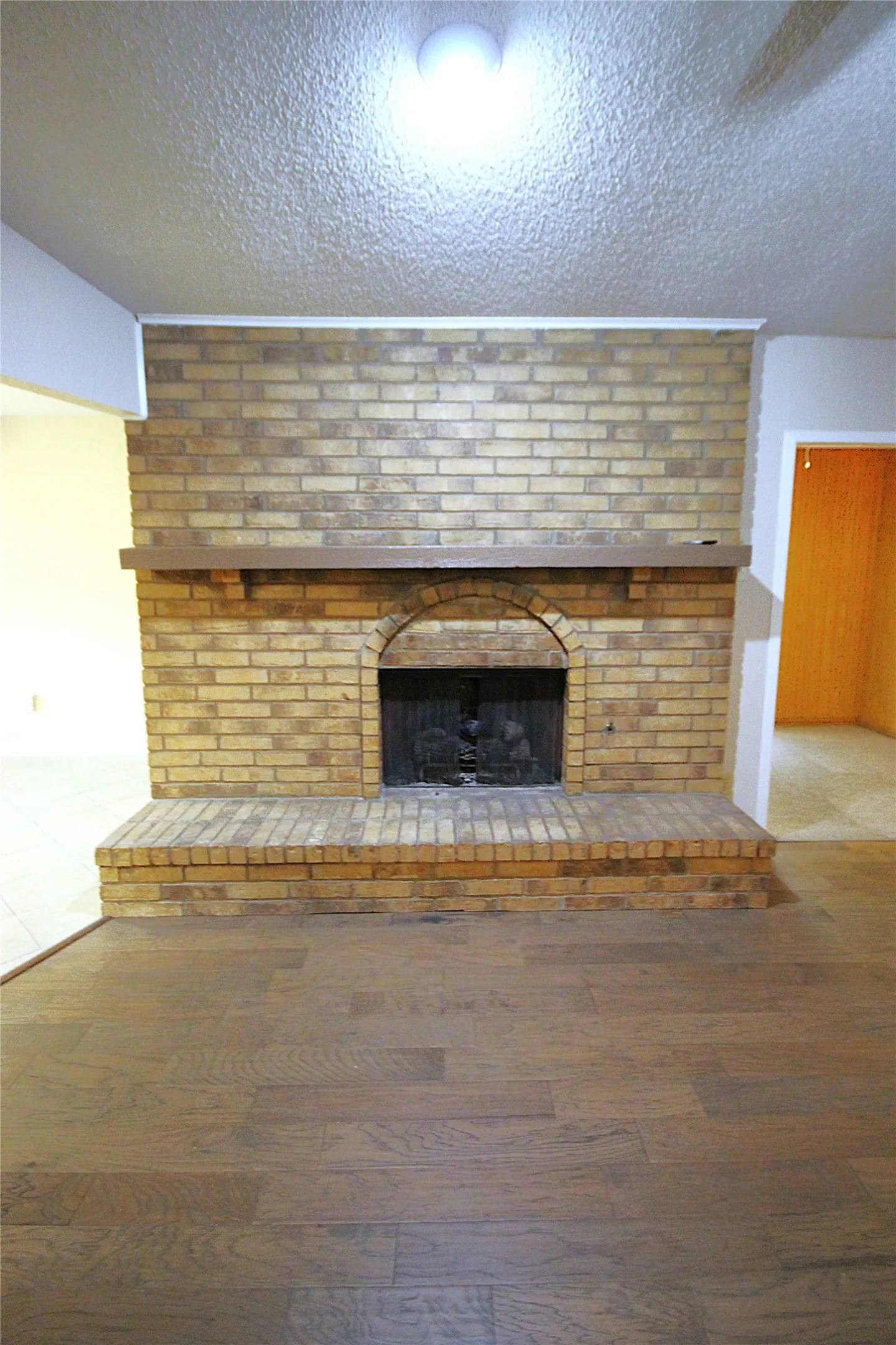 Single Family Residence For Sale in Dallas County , 3610 Cheyenne Trail, Garland, Texas 75044, 3 Bedroom, 2 Bathroom, 2 Garage spaces, 1,661 Sqft, built in 1977, mls#21265873, Real Estate Agent in Garland, Homes For Sale in Dallas county, Homes For Sale in Garland, Realtor in Garland Texas, Real Estate Brokerage Independent Realty Texas, Luminita Cordes Realtor