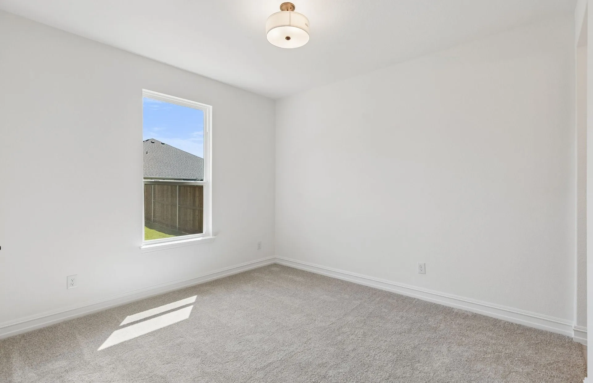 Secondary bedroom
