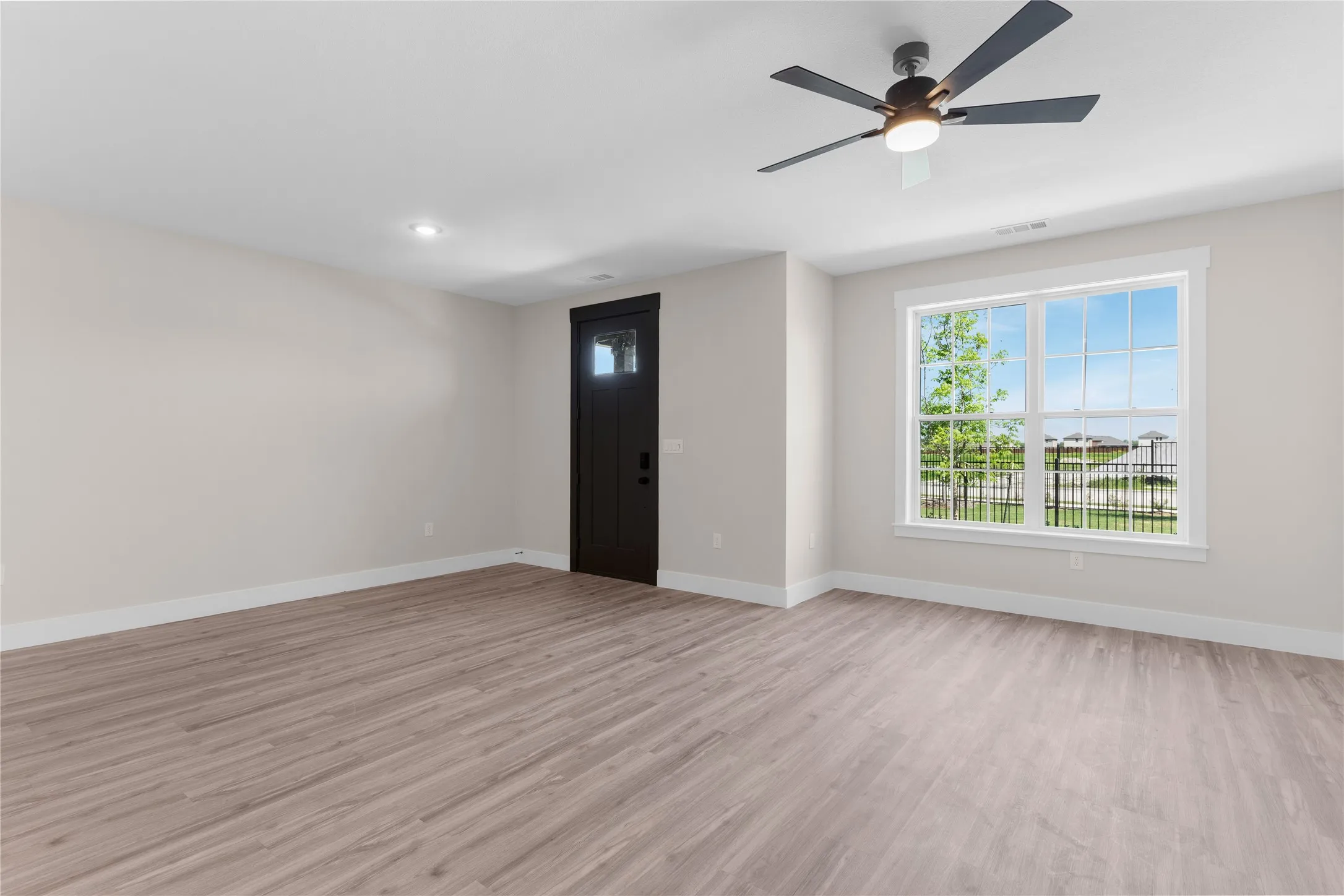Townhouse For Rent in Collin County , 1658 Palladio Loop 1658, Princeton, Texas 75407, 3 Bedroom, 4 Bathroom, 2 Garage spaces, 1,994 Sqft, built in 2024, mls#21198725, Real Estate Agent in Princeton, Homes For Rent in Collin county, Homes For Rent in Princeton, Realtor in Princeton Texas, Real Estate Brokerage Independent Realty Texas, Luminita Cordes Realtor