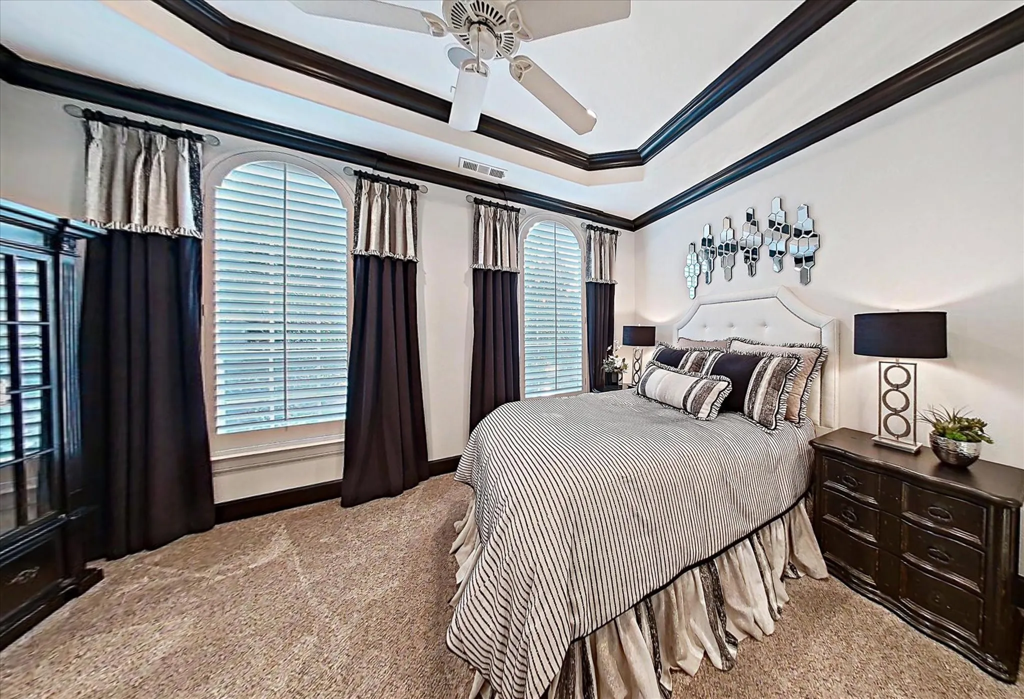 Single Family Residence For Sale in Tarrant County , 2325 Panorama Court, Arlington, Texas 76016, 4 Bedroom, 6 Bathroom, 3 Garage spaces, 6,566 Sqft, built in 2003, Price $1,395,000, mls#21281591, Real Estate Agent in Arlington, Homes For Sale in Tarrant county, Homes For Sale in Arlington, Realtor in Arlington Texas, Real Estate Brokerage Independent Realty Texas, Luminita Cordes Realtor