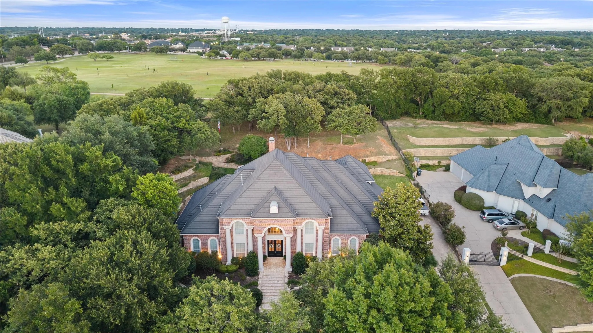 Single Family Residence For Sale in Tarrant County , 2325 Panorama Court, Arlington, Texas 76016, 4 Bedroom, 6 Bathroom, 3 Garage spaces, 6,566 Sqft, built in 2003, Price $1,395,000, mls#21281591, Real Estate Agent in Arlington, Homes For Sale in Tarrant county, Homes For Sale in Arlington, Realtor in Arlington Texas, Real Estate Brokerage Independent Realty Texas, Luminita Cordes Realtor