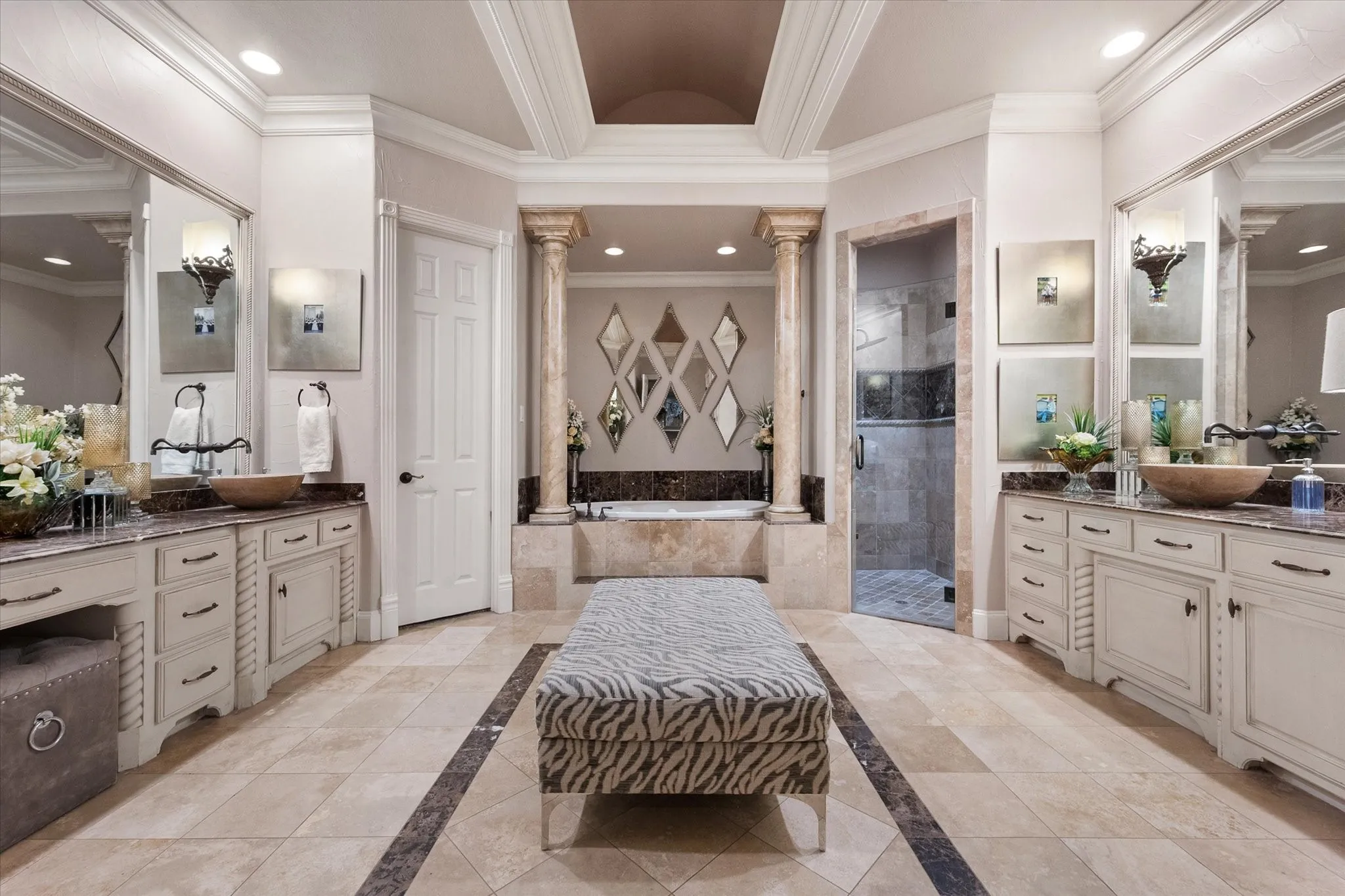 Single Family Residence For Sale in Tarrant County , 2325 Panorama Court, Arlington, Texas 76016, 4 Bedroom, 6 Bathroom, 3 Garage spaces, 6,566 Sqft, built in 2003, Price $1,395,000, mls#21281591, Real Estate Agent in Arlington, Homes For Sale in Tarrant county, Homes For Sale in Arlington, Realtor in Arlington Texas, Real Estate Brokerage Independent Realty Texas, Luminita Cordes Realtor