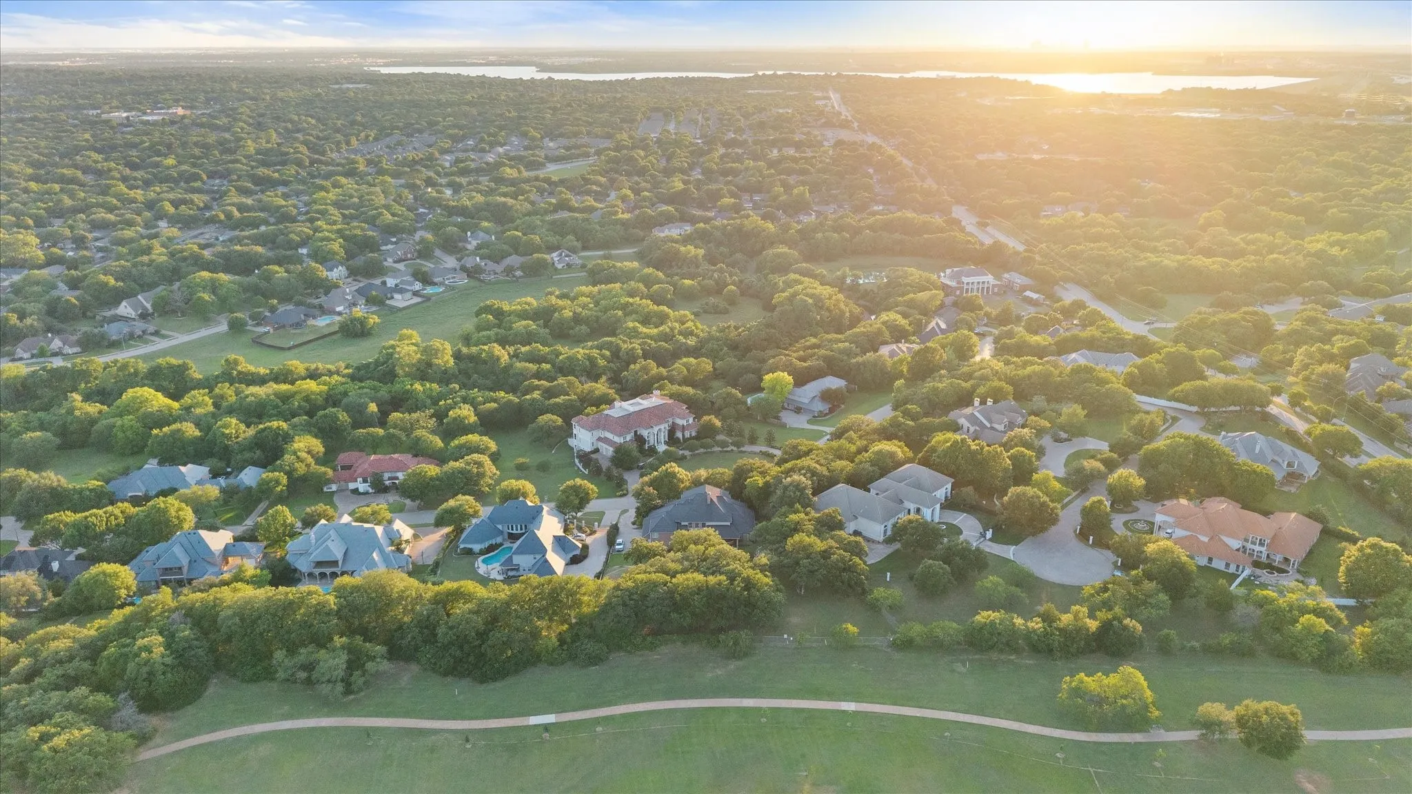 Single Family Residence For Sale in Tarrant County , 2325 Panorama Court, Arlington, Texas 76016, 4 Bedroom, 6 Bathroom, 3 Garage spaces, 6,566 Sqft, built in 2003, Price $1,395,000, mls#21281591, Real Estate Agent in Arlington, Homes For Sale in Tarrant county, Homes For Sale in Arlington, Realtor in Arlington Texas, Real Estate Brokerage Independent Realty Texas, Luminita Cordes Realtor