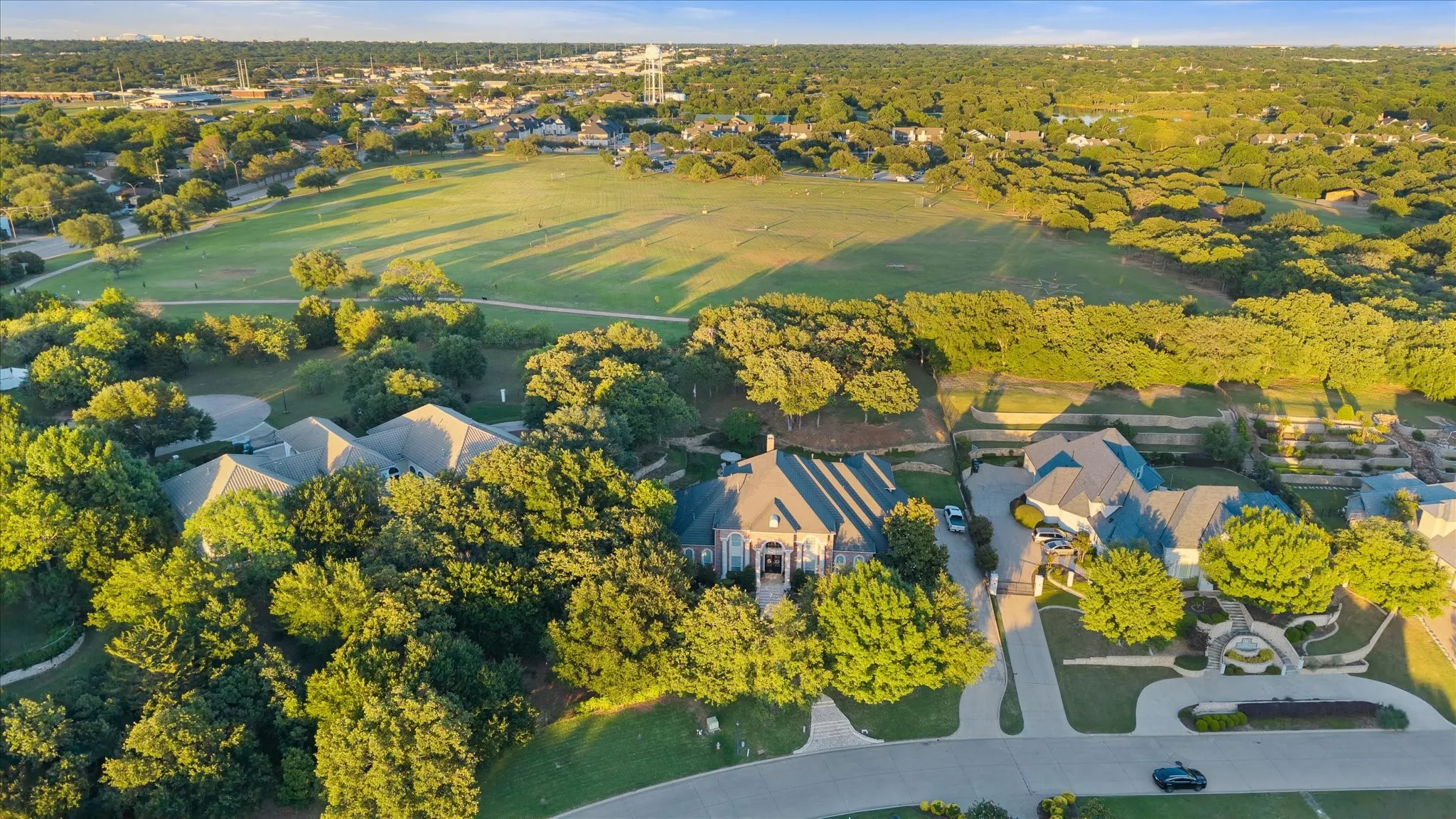 Single Family Residence For Sale in Tarrant County , 2325 Panorama Court, Arlington, Texas 76016, 4 Bedroom, 6 Bathroom, 3 Garage spaces, 6,566 Sqft, built in 2003, Price $1,395,000, mls#21281591, Real Estate Agent in Arlington, Homes For Sale in Tarrant county, Homes For Sale in Arlington, Realtor in Arlington Texas, Real Estate Brokerage Independent Realty Texas, Luminita Cordes Realtor