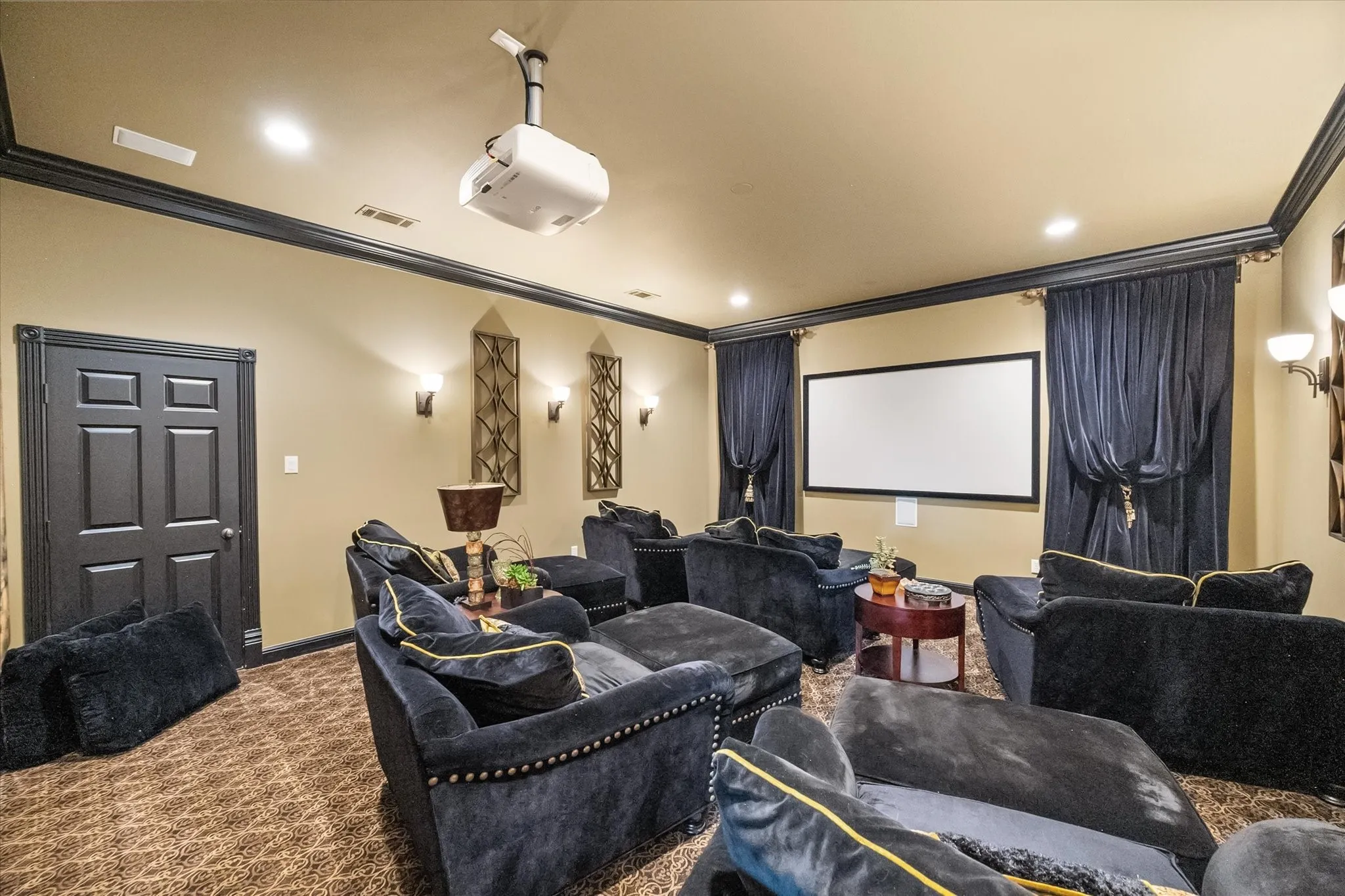 Single Family Residence For Sale in Tarrant County , 2325 Panorama Court, Arlington, Texas 76016, 4 Bedroom, 6 Bathroom, 3 Garage spaces, 6,566 Sqft, built in 2003, Price $1,395,000, mls#21281591, Real Estate Agent in Arlington, Homes For Sale in Tarrant county, Homes For Sale in Arlington, Realtor in Arlington Texas, Real Estate Brokerage Independent Realty Texas, Luminita Cordes Realtor