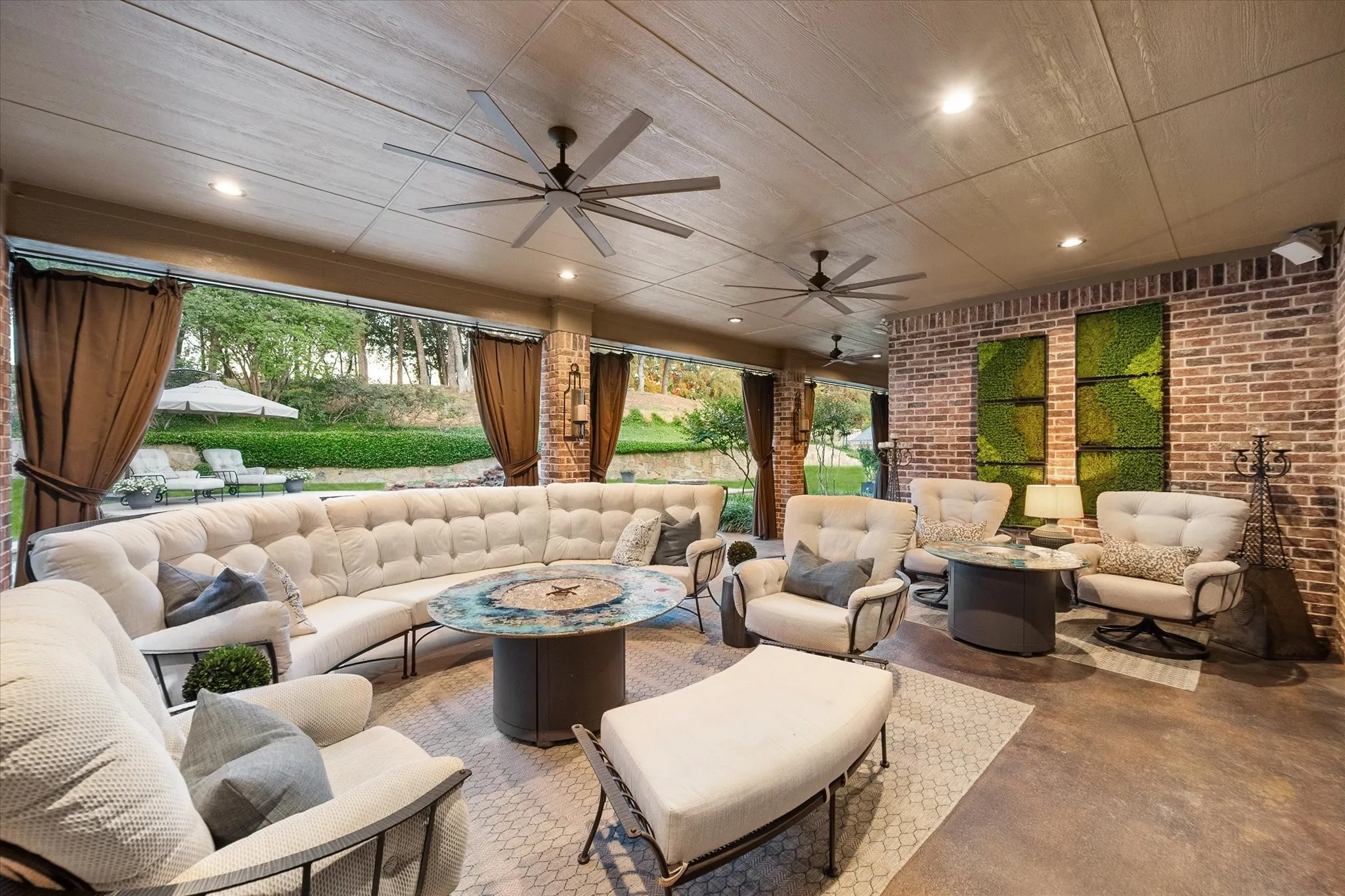 Single Family Residence For Sale in Tarrant County , 2325 Panorama Court, Arlington, Texas 76016, 4 Bedroom, 6 Bathroom, 3 Garage spaces, 6,566 Sqft, built in 2003, Price $1,395,000, mls#21281591, Real Estate Agent in Arlington, Homes For Sale in Tarrant county, Homes For Sale in Arlington, Realtor in Arlington Texas, Real Estate Brokerage Independent Realty Texas, Luminita Cordes Realtor