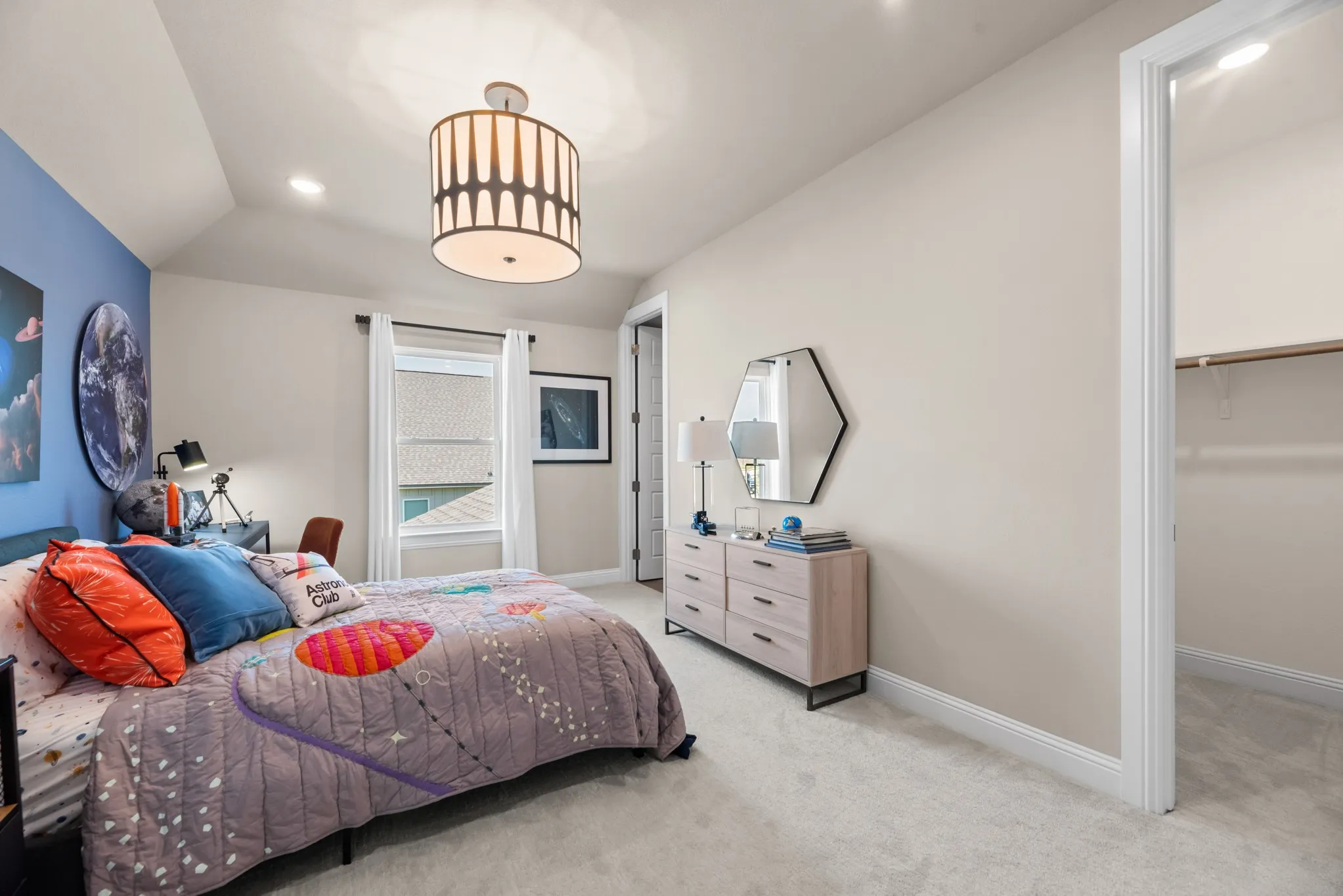 Single Family Residence For Sale in Tarrant County , 815 Feathergrass Court, Haslet, Texas 76052, 5 Bedroom, 4 Bathroom, 3 Garage spaces, 4,014 Sqft, built in 2023, Price $899,988, mls#21284437, Real Estate Agent in Haslet, Homes For Sale in Tarrant county, Homes For Sale in Haslet, Realtor in Haslet Texas, Real Estate Brokerage Independent Realty Texas, Luminita Cordes Realtor