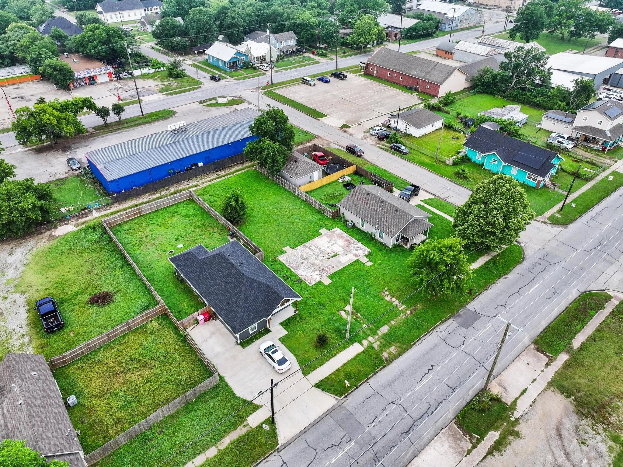 Unimproved Land For Sale in Grayson County , 806 E Houston Street, Sherman, Texas 75090, 0, 0, Garage spaces, 0 Sqft, built in 0, mls#21279563, Real Estate Agent in Sherman, Homes For Sale in Grayson county, Homes For Sale in Sherman, Realtor in Sherman Texas, Real Estate Brokerage Independent Realty Texas, Luminita Cordes Realtor