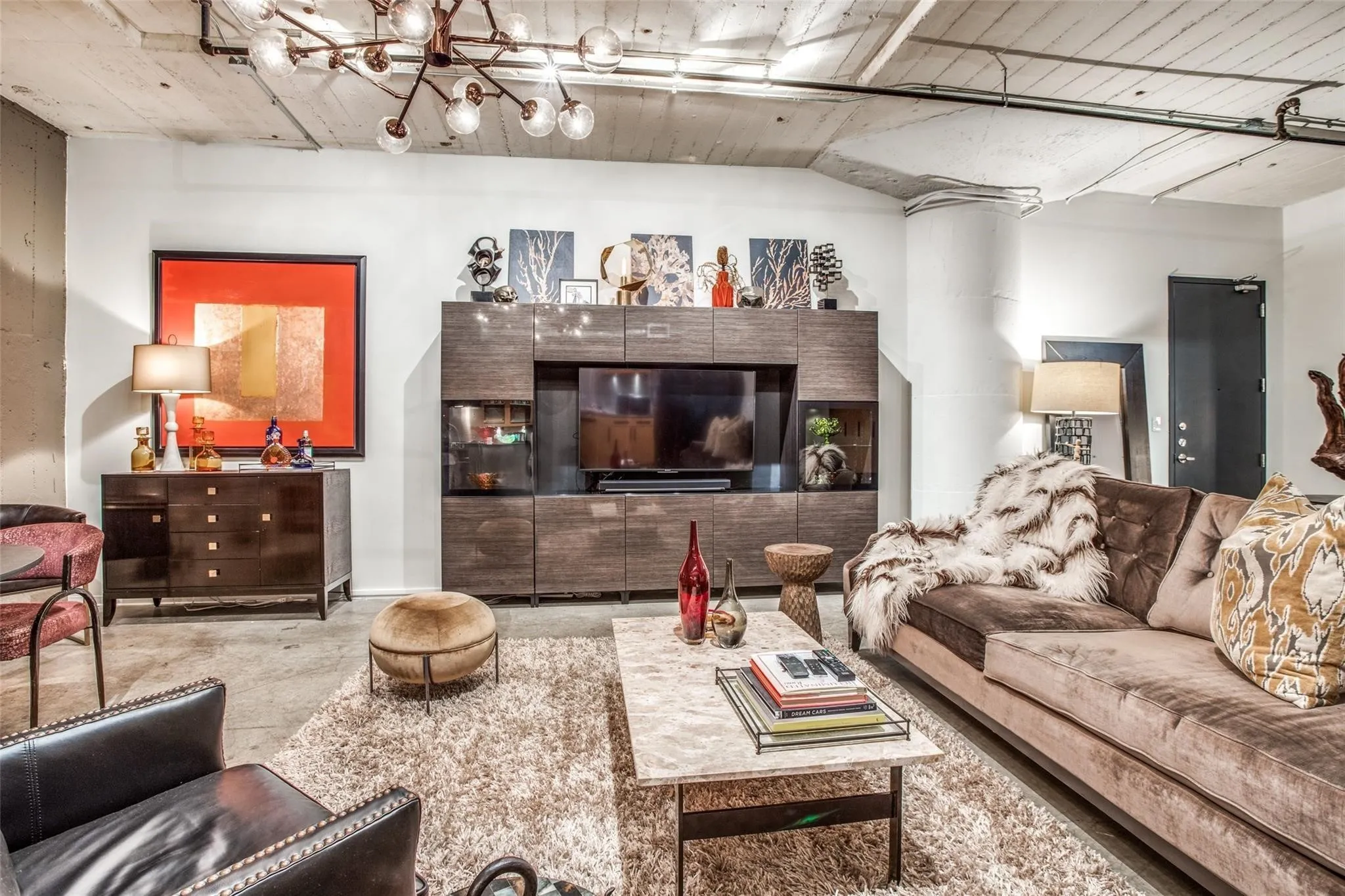 Condominium For Rent in Dallas County , 1122 Jackson Street 322, Dallas, Texas 75202, 1 Bedroom, 1 Bathroom, 1 Garage spaces, 840 Sqft, built in 1925, Price $2,100, mls#21284431, Real Estate Agent in Dallas, Homes For Rent in Dallas county, Homes For Rent in Dallas, Realtor in Dallas Texas, Real Estate Brokerage Independent Realty Texas, Luminita Cordes Realtor