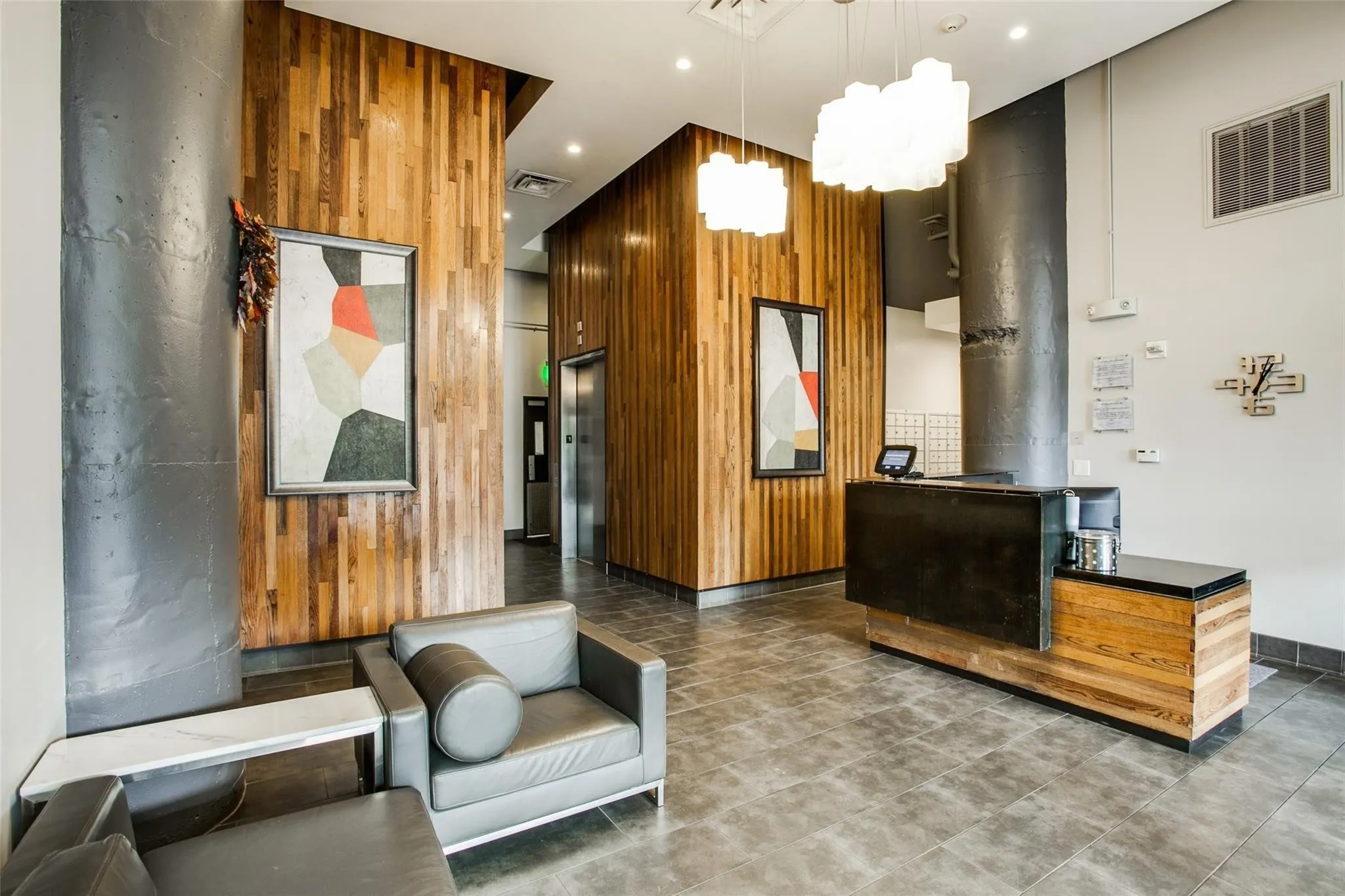 Condominium For Rent in Dallas County , 1122 Jackson Street 322, Dallas, Texas 75202, 1 Bedroom, 1 Bathroom, 1 Garage spaces, 840 Sqft, built in 1925, Price $2,100, mls#21284431, Real Estate Agent in Dallas, Homes For Rent in Dallas county, Homes For Rent in Dallas, Realtor in Dallas Texas, Real Estate Brokerage Independent Realty Texas, Luminita Cordes Realtor