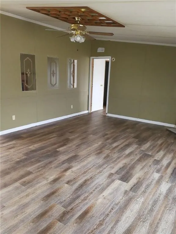Manufactured Home For Sale in Grayson County , 120 Pine Ridge Circle, Southmayd, Texas 75092, 4 Bedrooms, 2 Bathrooms, Garage spaces, 1,680 Sqft, built in 1999, Price $129,000, mls#21284466, Real Estate Agent in Southmayd, Homes For Sale in Grayson county, Homes For Sale in Southmayd, Realtor in Southmayd Texas, Real Estate Brokerage Independent Realty Texas, Luminita Cordes Realtor