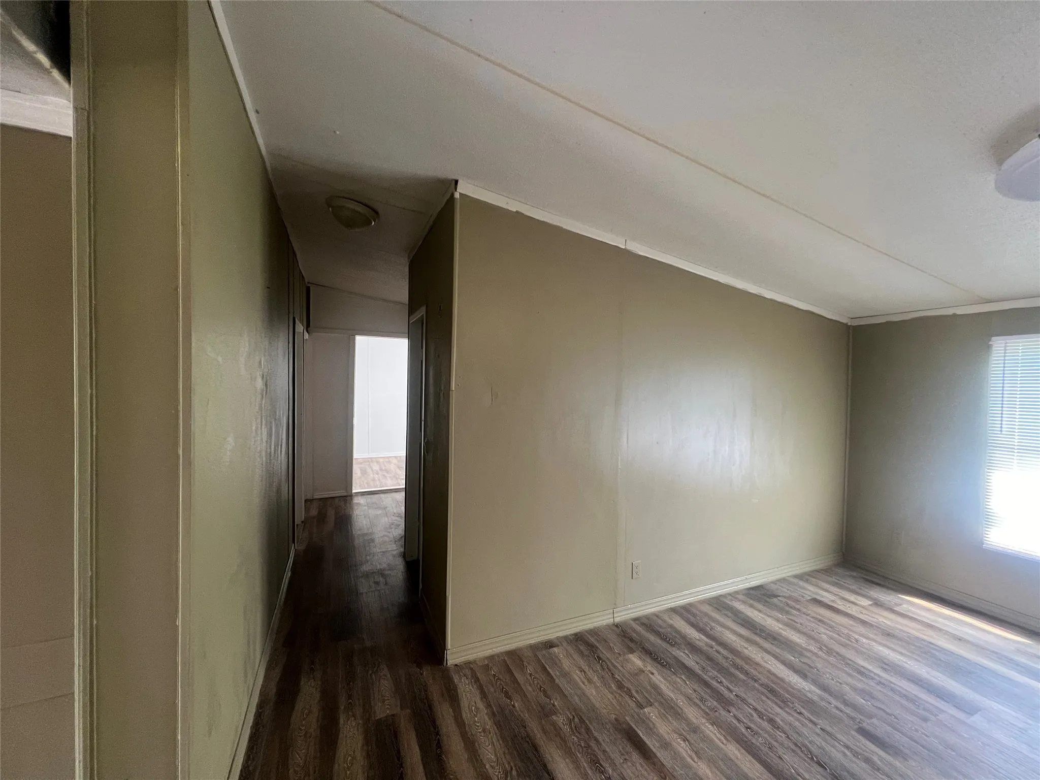 Manufactured Home For Sale in Grayson County , 120 Pine Ridge Circle, Southmayd, Texas 75092, 4 Bedrooms, 2 Bathrooms, Garage spaces, 1,680 Sqft, built in 1999, Price $129,000, mls#21284466, Real Estate Agent in Southmayd, Homes For Sale in Grayson county, Homes For Sale in Southmayd, Realtor in Southmayd Texas, Real Estate Brokerage Independent Realty Texas, Luminita Cordes Realtor