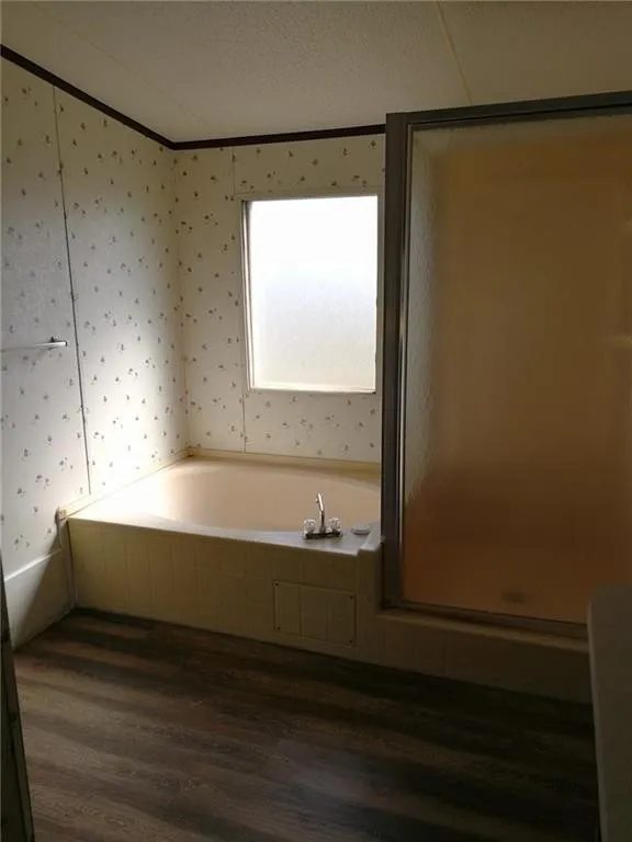 Manufactured Home For Sale in Grayson County , 120 Pine Ridge Circle, Southmayd, Texas 75092, 4 Bedrooms, 2 Bathrooms, Garage spaces, 1,680 Sqft, built in 1999, Price $129,000, mls#21284466, Real Estate Agent in Southmayd, Homes For Sale in Grayson county, Homes For Sale in Southmayd, Realtor in Southmayd Texas, Real Estate Brokerage Independent Realty Texas, Luminita Cordes Realtor