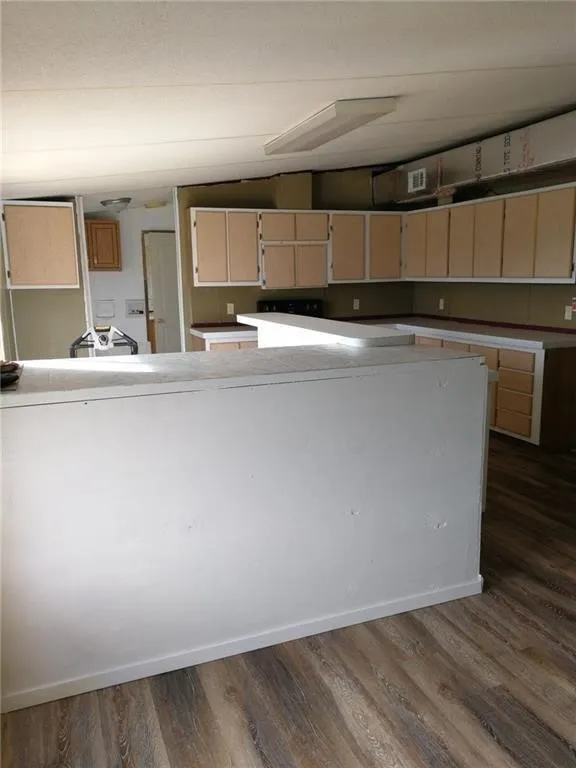 Manufactured Home For Sale in Grayson County , 120 Pine Ridge Circle, Southmayd, Texas 75092, 4 Bedrooms, 2 Bathrooms, Garage spaces, 1,680 Sqft, built in 1999, Price $129,000, mls#21284466, Real Estate Agent in Southmayd, Homes For Sale in Grayson county, Homes For Sale in Southmayd, Realtor in Southmayd Texas, Real Estate Brokerage Independent Realty Texas, Luminita Cordes Realtor