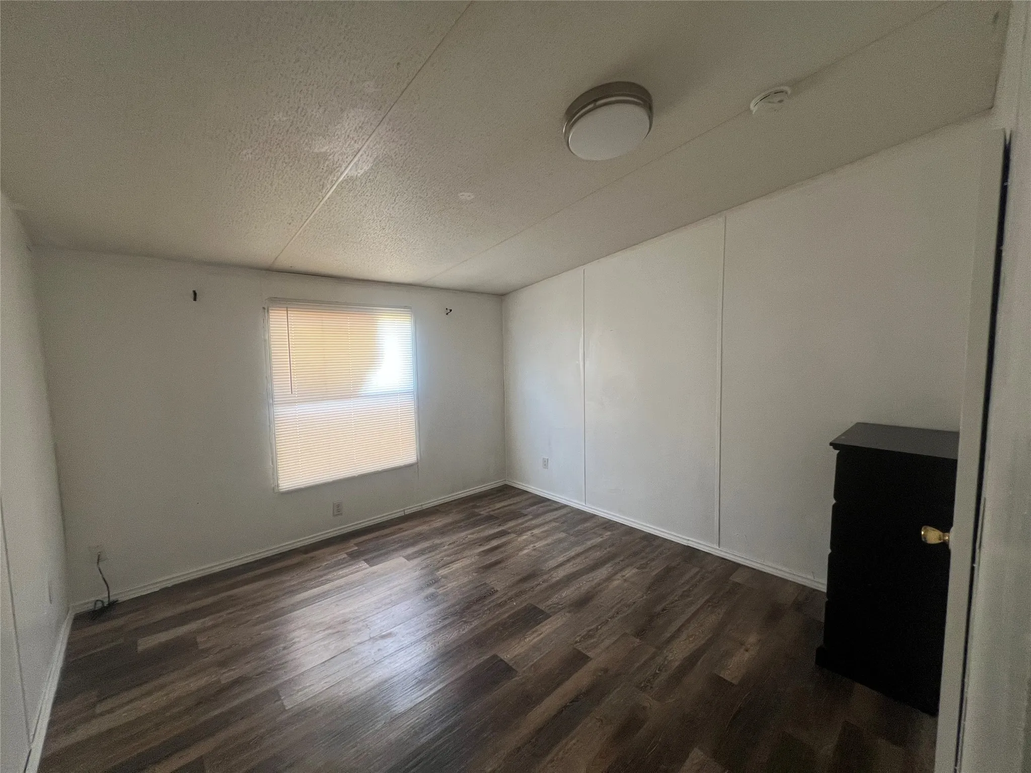 Manufactured Home For Sale in Grayson County , 120 Pine Ridge Circle, Southmayd, Texas 75092, 4 Bedrooms, 2 Bathrooms, Garage spaces, 1,680 Sqft, built in 1999, Price $129,000, mls#21284466, Real Estate Agent in Southmayd, Homes For Sale in Grayson county, Homes For Sale in Southmayd, Realtor in Southmayd Texas, Real Estate Brokerage Independent Realty Texas, Luminita Cordes Realtor