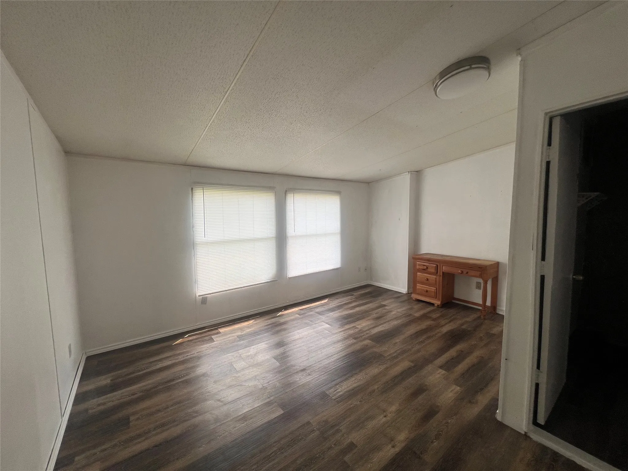 Manufactured Home For Sale in Grayson County , 120 Pine Ridge Circle, Southmayd, Texas 75092, 4 Bedrooms, 2 Bathrooms, Garage spaces, 1,680 Sqft, built in 1999, Price $129,000, mls#21284466, Real Estate Agent in Southmayd, Homes For Sale in Grayson county, Homes For Sale in Southmayd, Realtor in Southmayd Texas, Real Estate Brokerage Independent Realty Texas, Luminita Cordes Realtor