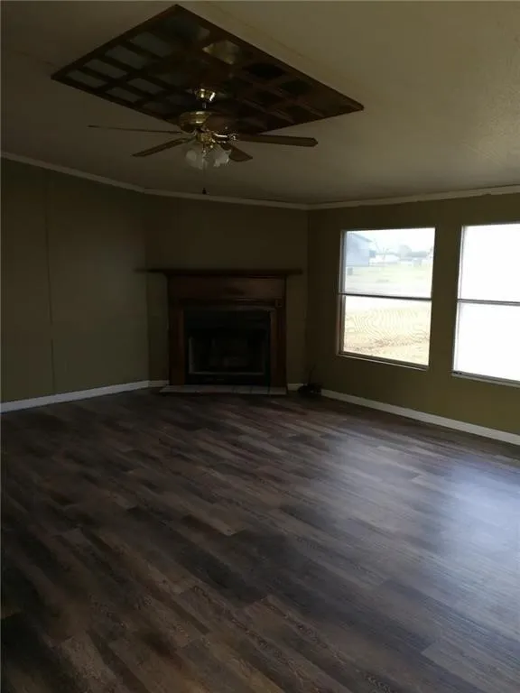 Manufactured Home For Sale in Grayson County , 120 Pine Ridge Circle, Southmayd, Texas 75092, 4 Bedrooms, 2 Bathrooms, Garage spaces, 1,680 Sqft, built in 1999, Price $129,000, mls#21284466, Real Estate Agent in Southmayd, Homes For Sale in Grayson county, Homes For Sale in Southmayd, Realtor in Southmayd Texas, Real Estate Brokerage Independent Realty Texas, Luminita Cordes Realtor