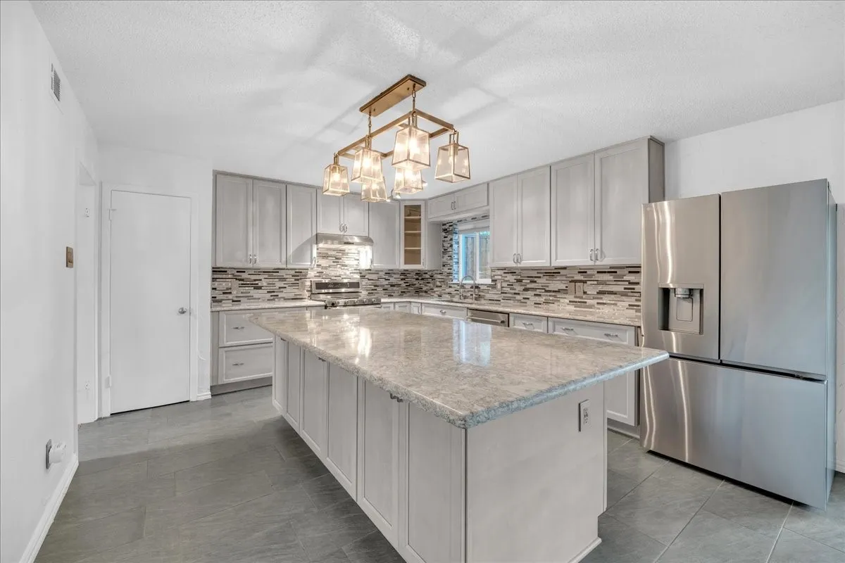 Single Family Residence For Sale in Dallas County , 1401 Greentree Lane, Garland, Texas 75042, 3 Bedroom, 2 Bathroom, 2 Garage spaces, 1,584 Sqft, built in 1965, mls#21275626, Real Estate Agent in Garland, Homes For Sale in Dallas county, Homes For Sale in Garland, Realtor in Garland Texas, Real Estate Brokerage Independent Realty Texas, Luminita Cordes Realtor