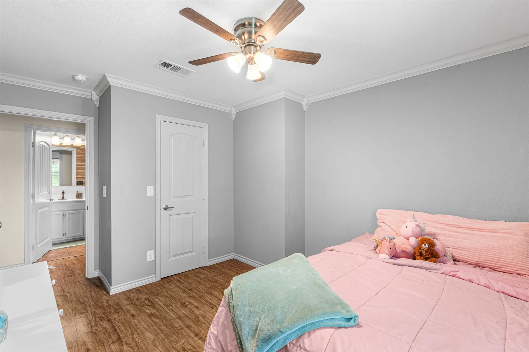 Single Family Residence For Sale in Navarro County , 3727 SW County Road 1160, Corsicana, Texas 75110, 4 Bedroom, 2 Bathroom, Garage spaces, 1,638 Sqft, built in 2017, Price $289,600, mls#21283593, Real Estate Agent in Corsicana, Homes For Sale in Navarro county, Homes For Sale in Corsicana, Realtor in Corsicana Texas, Real Estate Brokerage Independent Realty Texas, Luminita Cordes Realtor