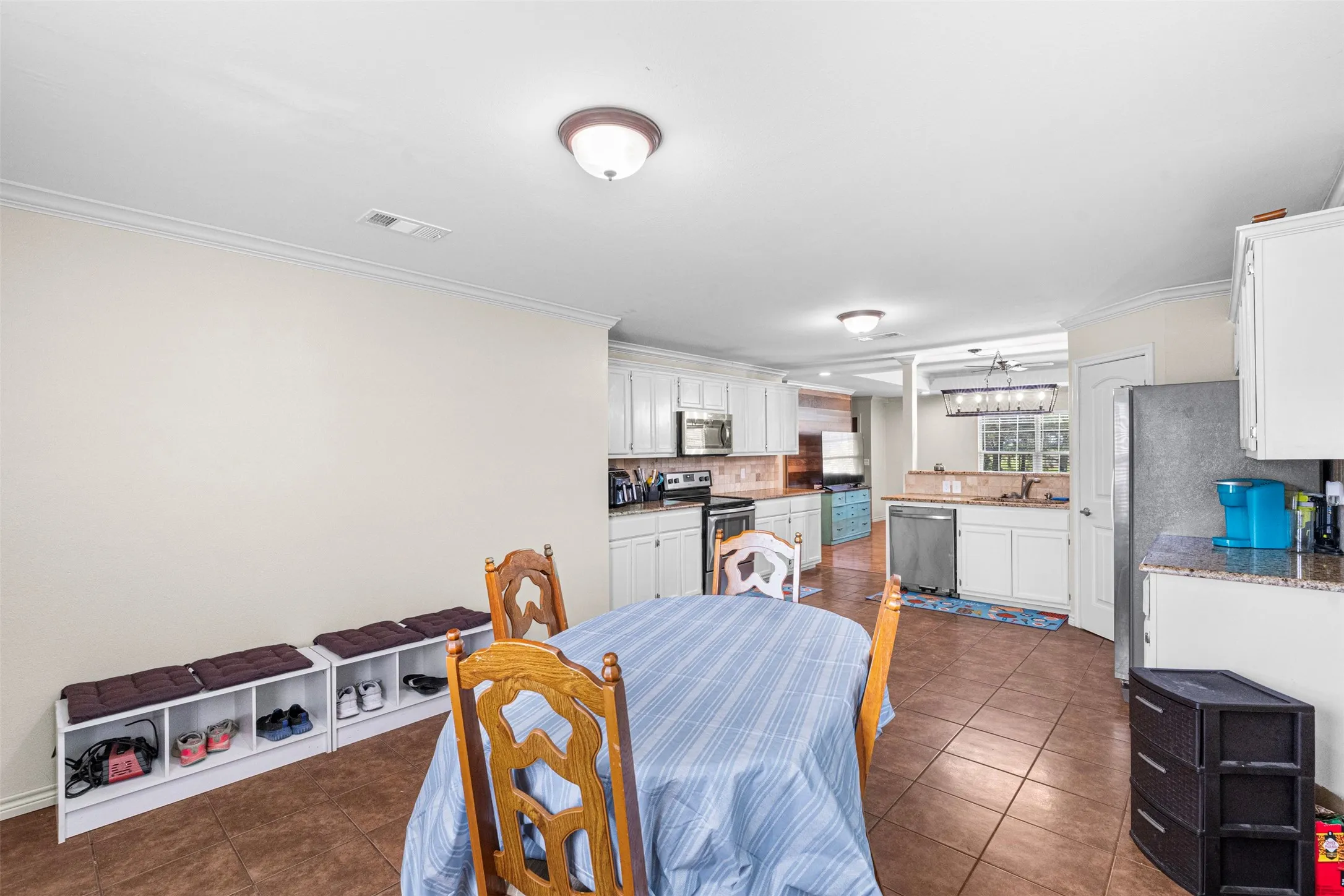 Single Family Residence For Sale in Navarro County , 3727 SW County Road 1160, Corsicana, Texas 75110, 4 Bedroom, 2 Bathroom, Garage spaces, 1,638 Sqft, built in 2017, Price $289,600, mls#21283593, Real Estate Agent in Corsicana, Homes For Sale in Navarro county, Homes For Sale in Corsicana, Realtor in Corsicana Texas, Real Estate Brokerage Independent Realty Texas, Luminita Cordes Realtor