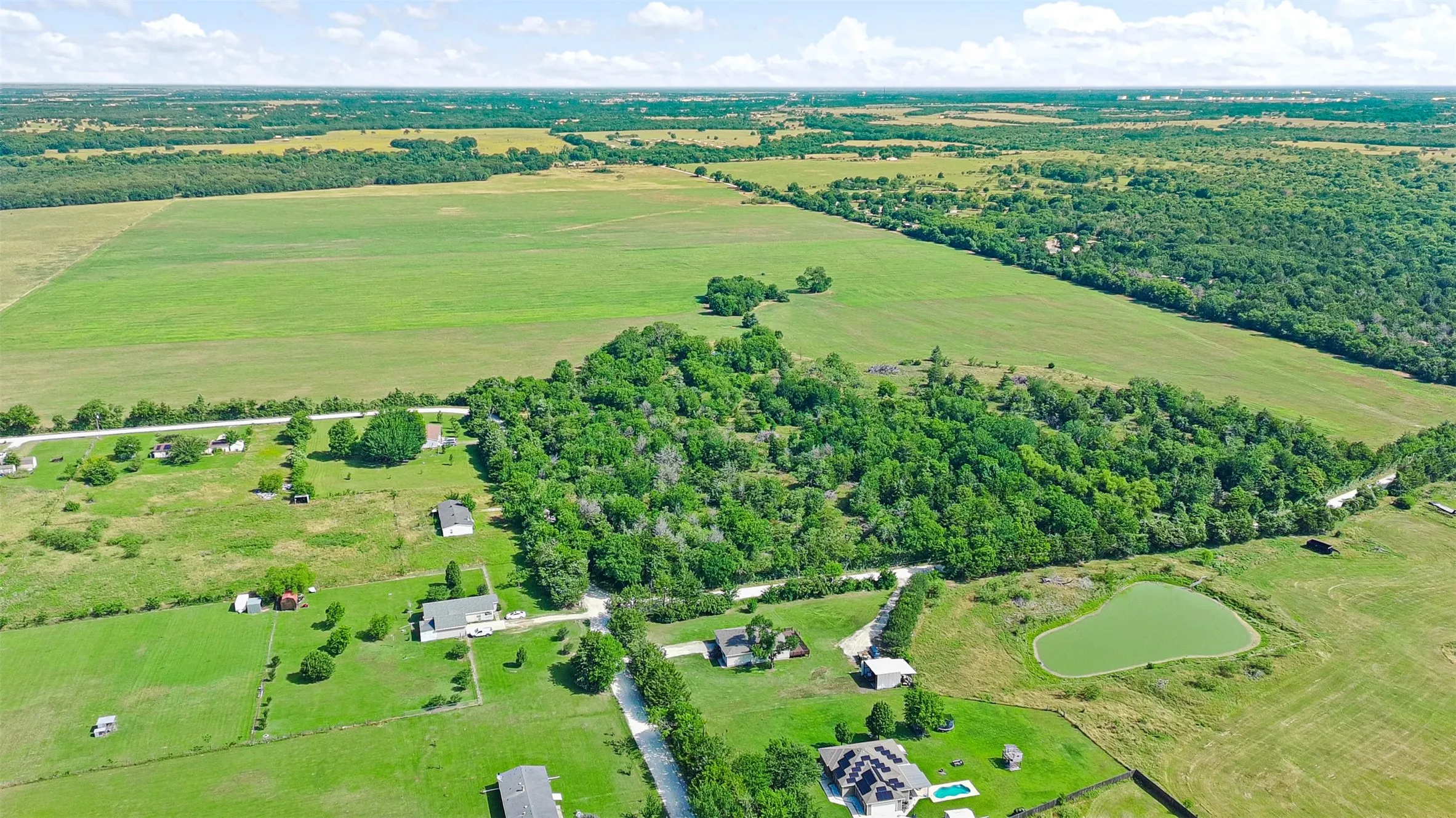 Single Family Residence For Sale in Navarro County , 3727 SW County Road 1160, Corsicana, Texas 75110, 4 Bedroom, 2 Bathroom, Garage spaces, 1,638 Sqft, built in 2017, Price $289,600, mls#21283593, Real Estate Agent in Corsicana, Homes For Sale in Navarro county, Homes For Sale in Corsicana, Realtor in Corsicana Texas, Real Estate Brokerage Independent Realty Texas, Luminita Cordes Realtor