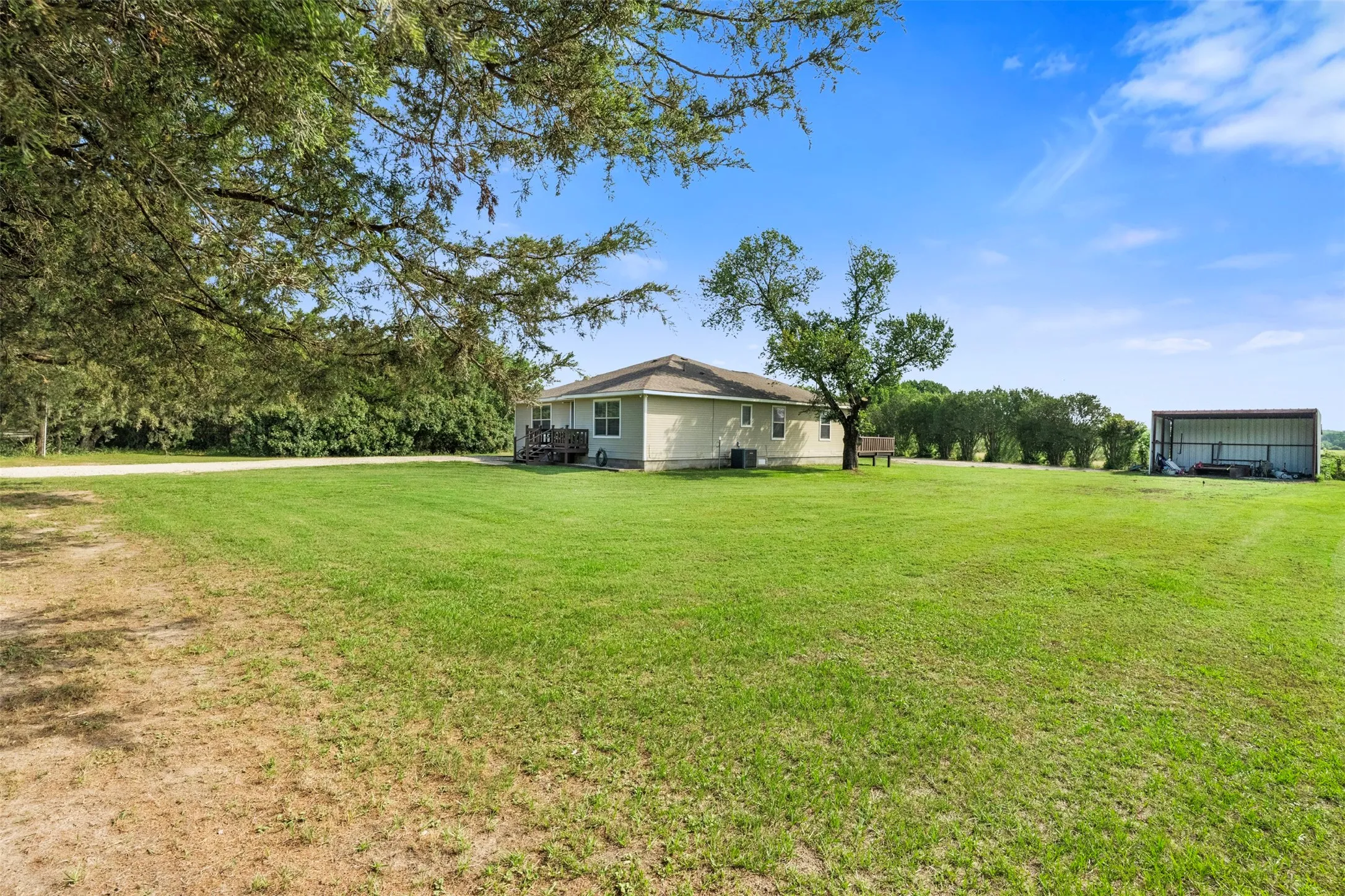 Single Family Residence For Sale in Navarro County , 3727 SW County Road 1160, Corsicana, Texas 75110, 4 Bedroom, 2 Bathroom, Garage spaces, 1,638 Sqft, built in 2017, Price $289,600, mls#21283593, Real Estate Agent in Corsicana, Homes For Sale in Navarro county, Homes For Sale in Corsicana, Realtor in Corsicana Texas, Real Estate Brokerage Independent Realty Texas, Luminita Cordes Realtor